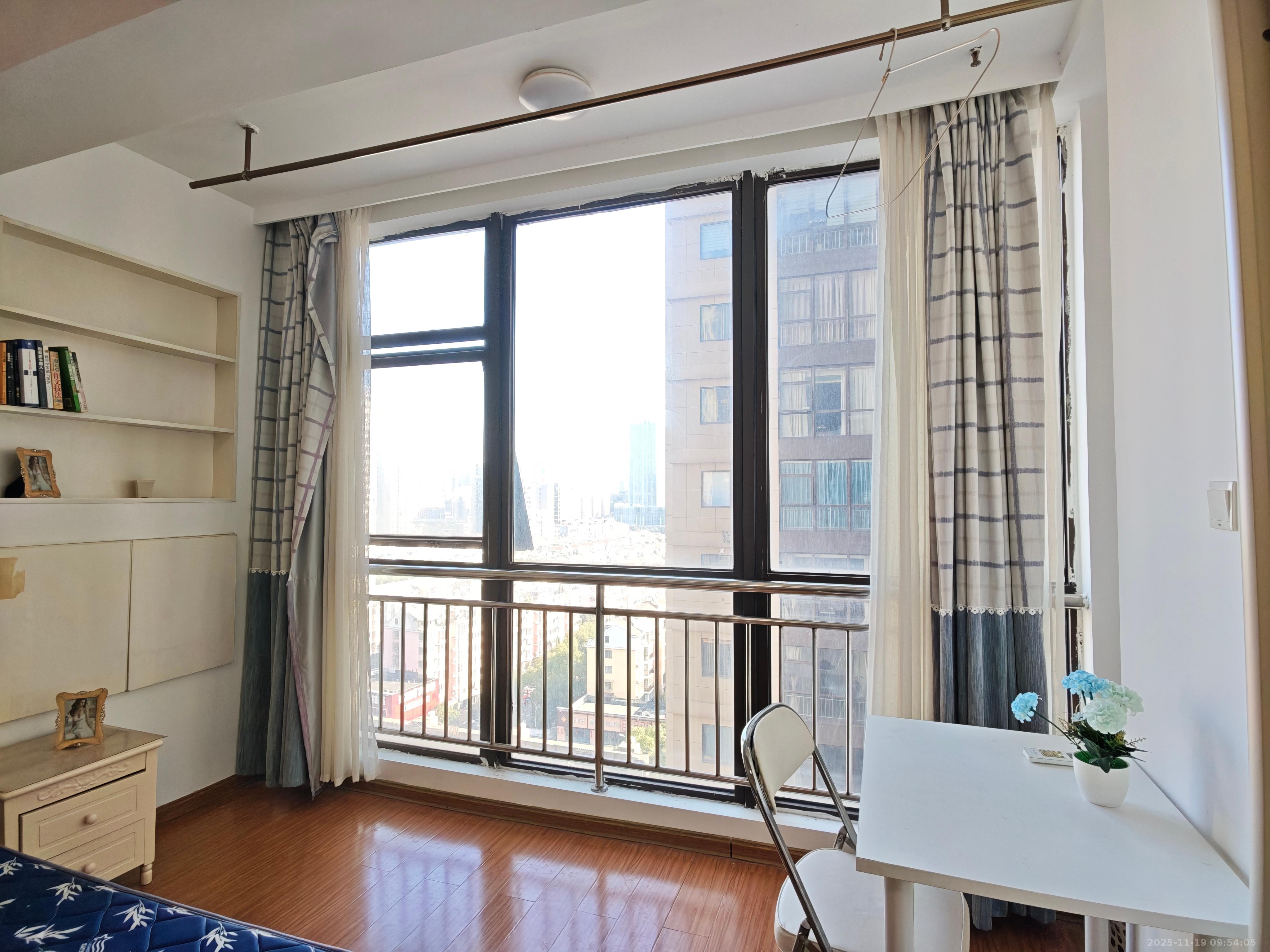 乐尚城 1室1厅1卫 1300.0元/月 乐尚城 1室1厅1卫 1300.0元/月室内图