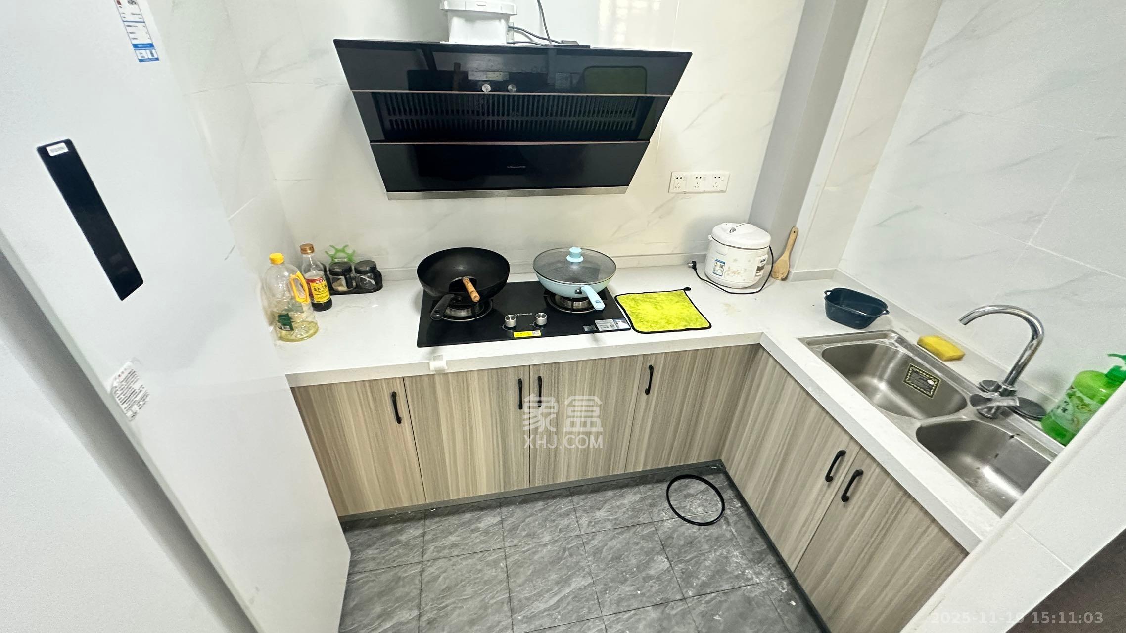 明发阅江悦府  3室2厅1卫    2300.0元/月室内图