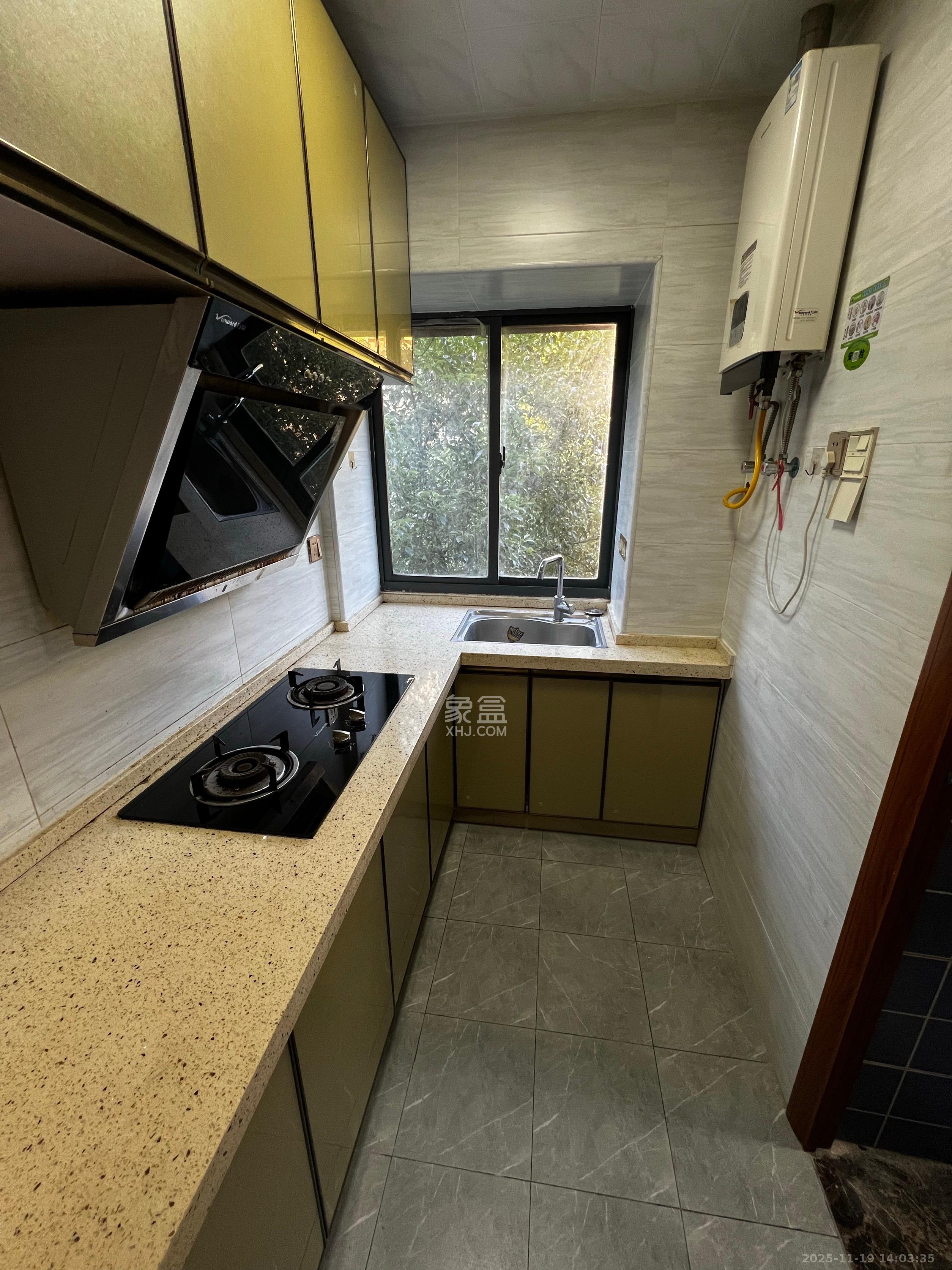 燕山街社区 2室1厅1卫 1800.0元/月 燕山街社区 2室1厅1卫 1800.0元/月室内图