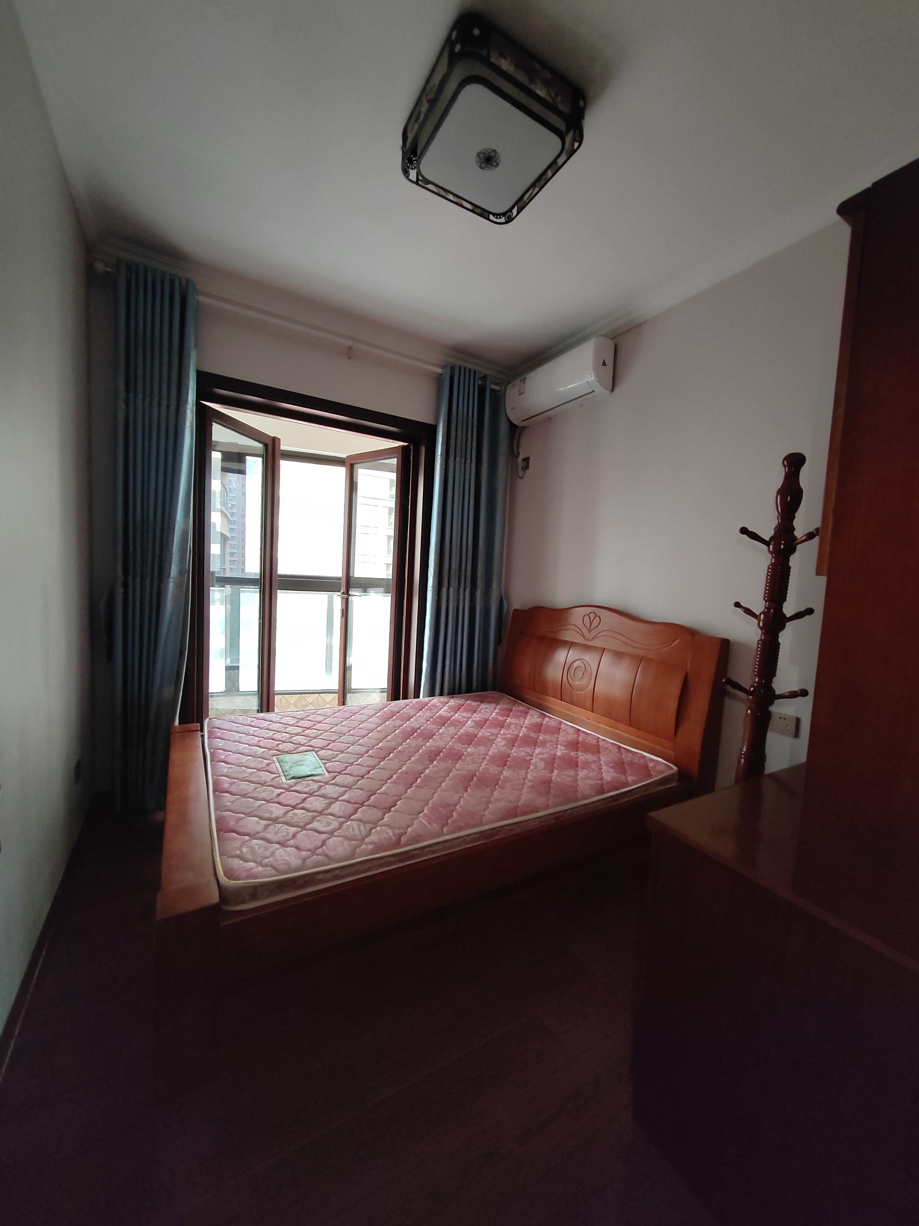 罗曼帝克  2室1厅1卫    1900.0元/月室内图