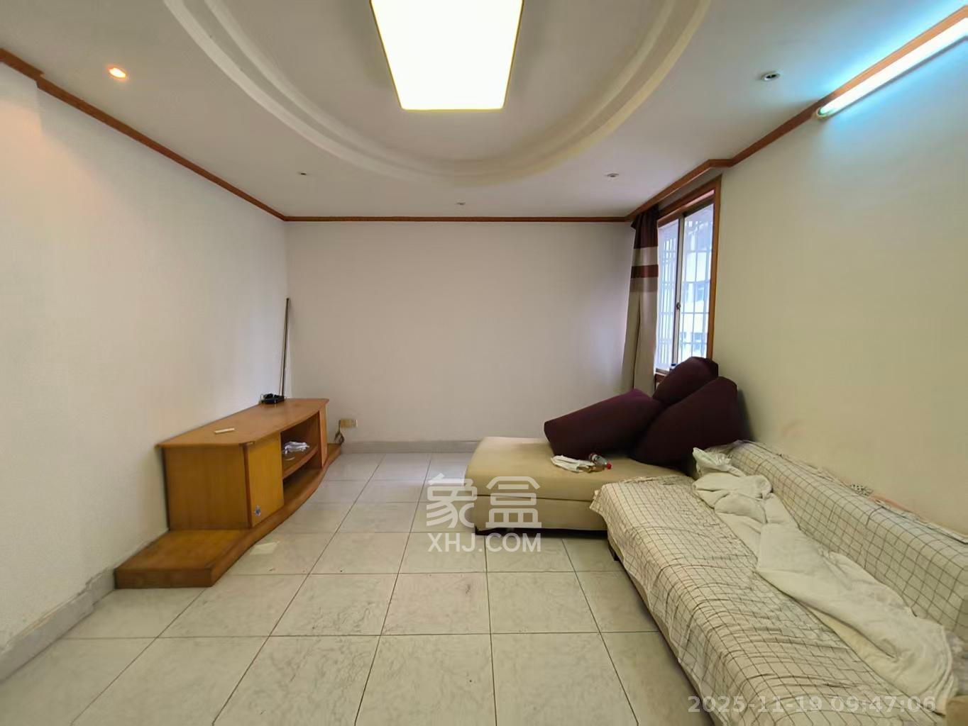 城市花园  2室1厅1卫    2000.0元/月