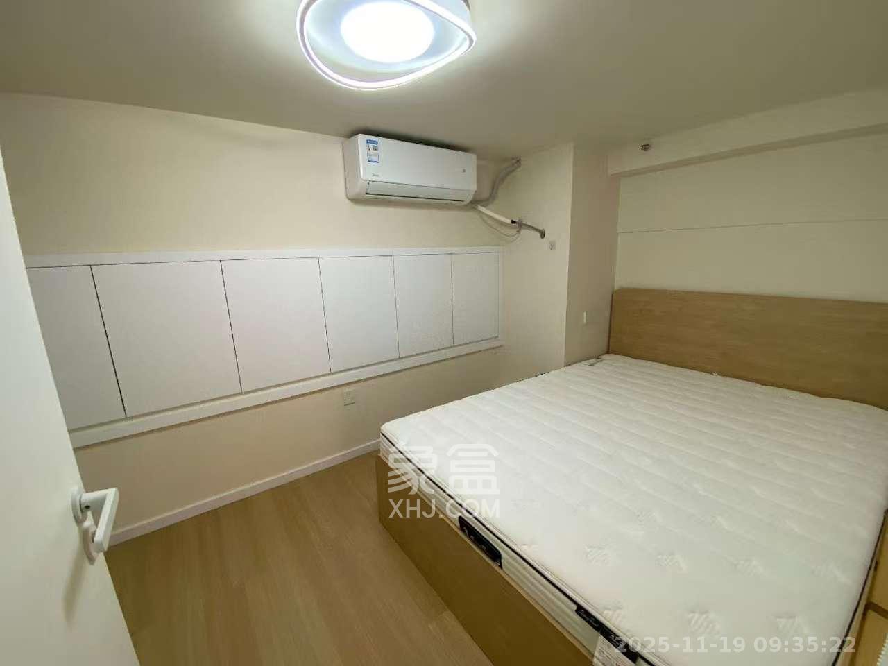 世茂璀璨天城公寓 2室1厅1卫 2600.0元/月 世茂璀璨天城公寓 2室1厅1卫 2600.0元/月室内图