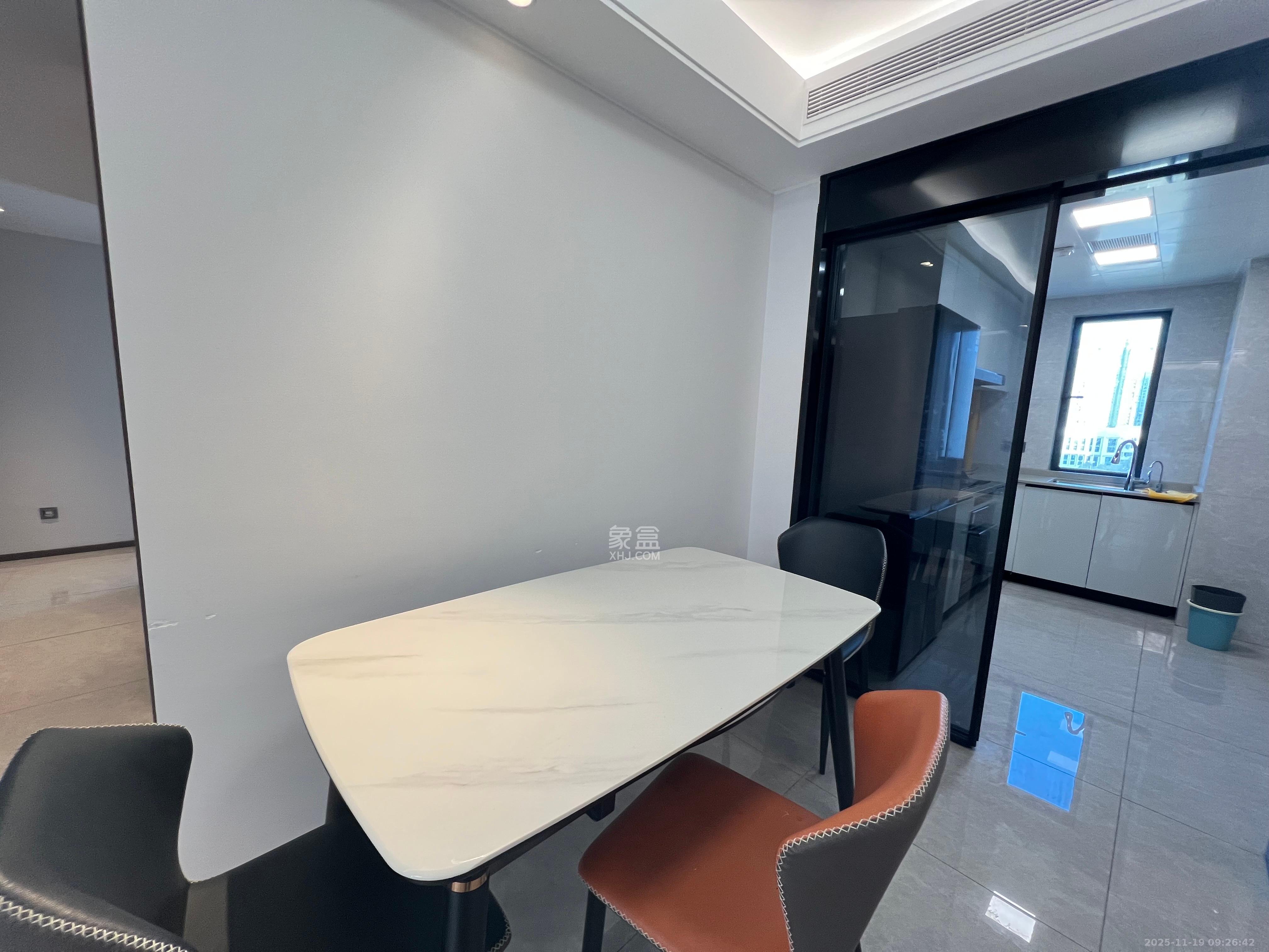 金源府  4室2厅2卫    4300.0元/月室内图