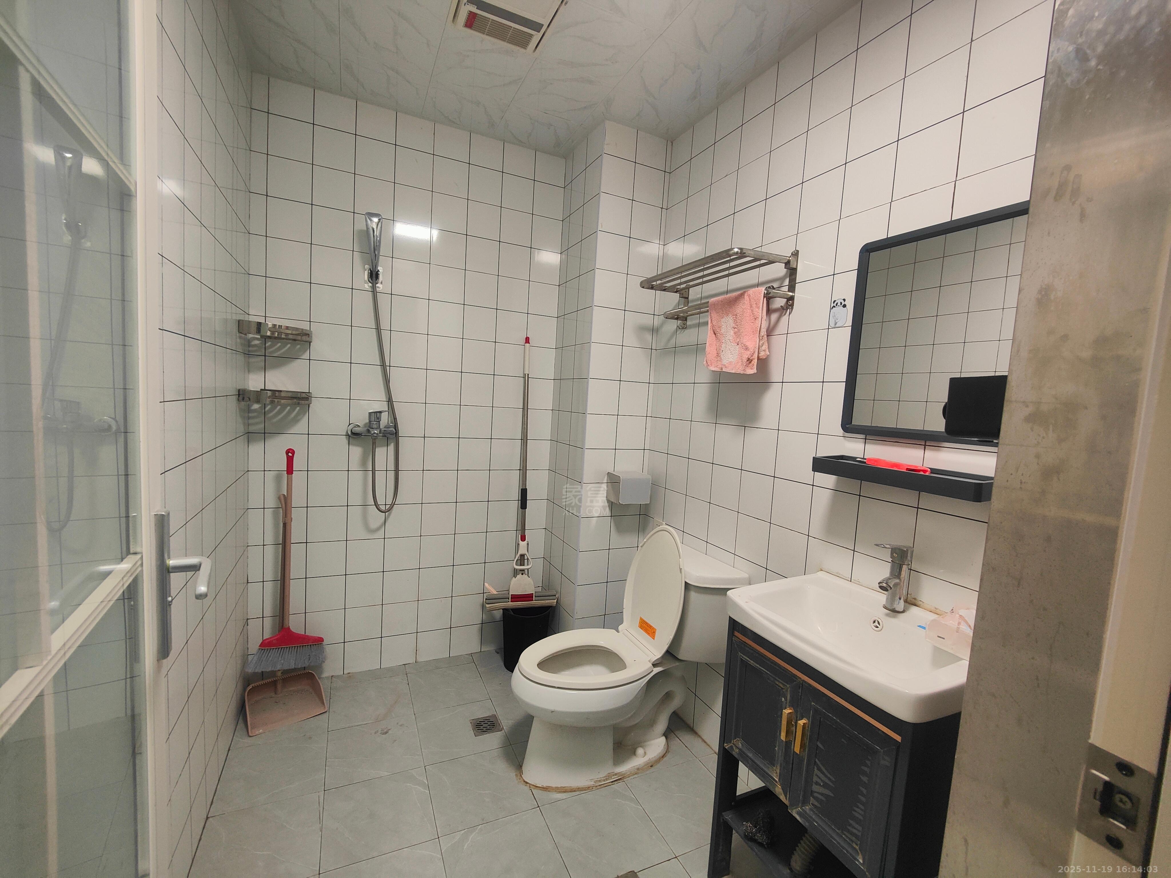 尚格广场  1室1厅1卫    1500.0元/月室内图