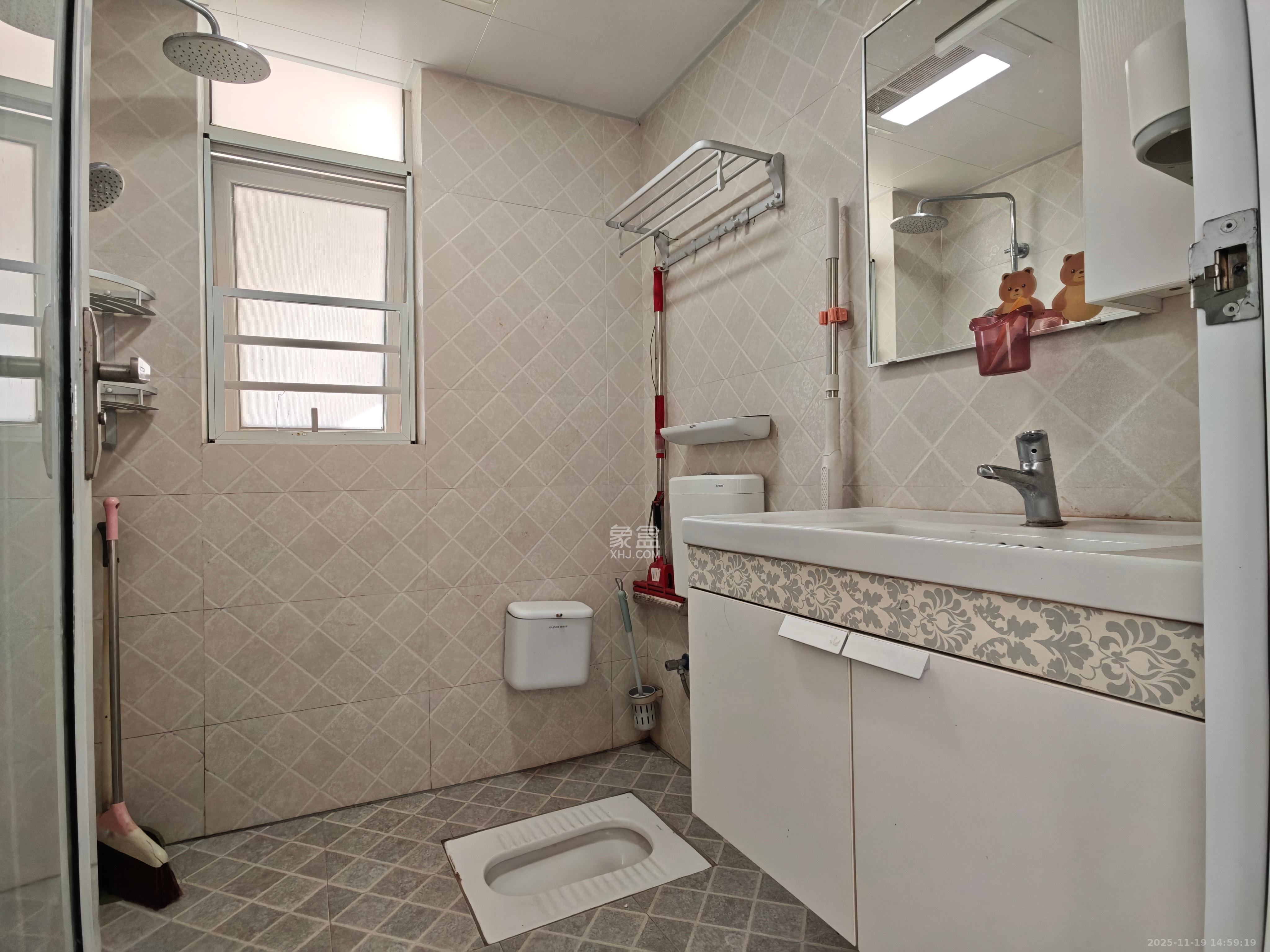 五矿万境水岸五期（五矿万境水岸文苑）  2室2厅1卫    2300.0元/月室内图