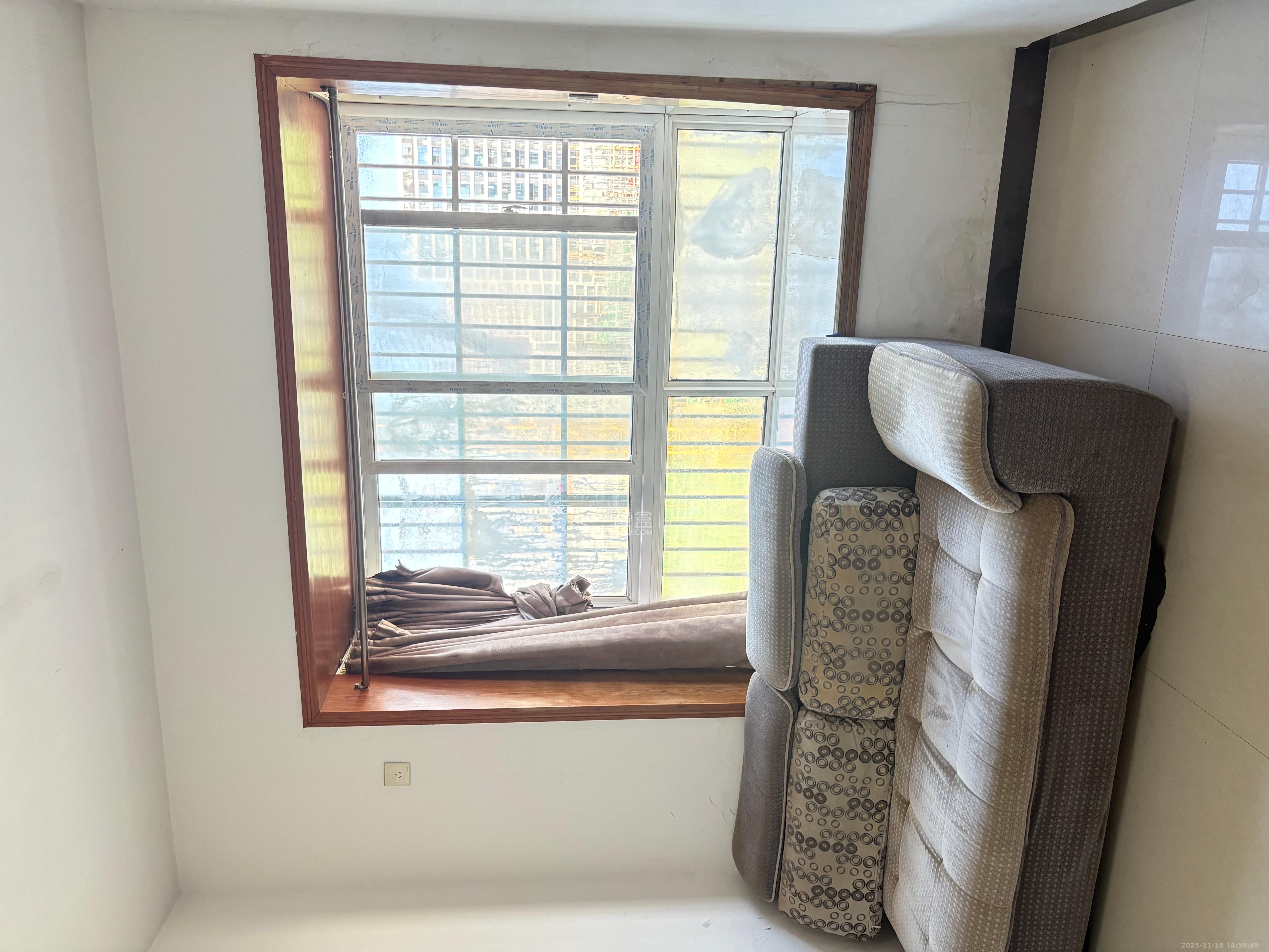 金石蓉园 1室1厅1卫 1300.0元/月 金石蓉园 1室1厅1卫 1300.0元/月室内图