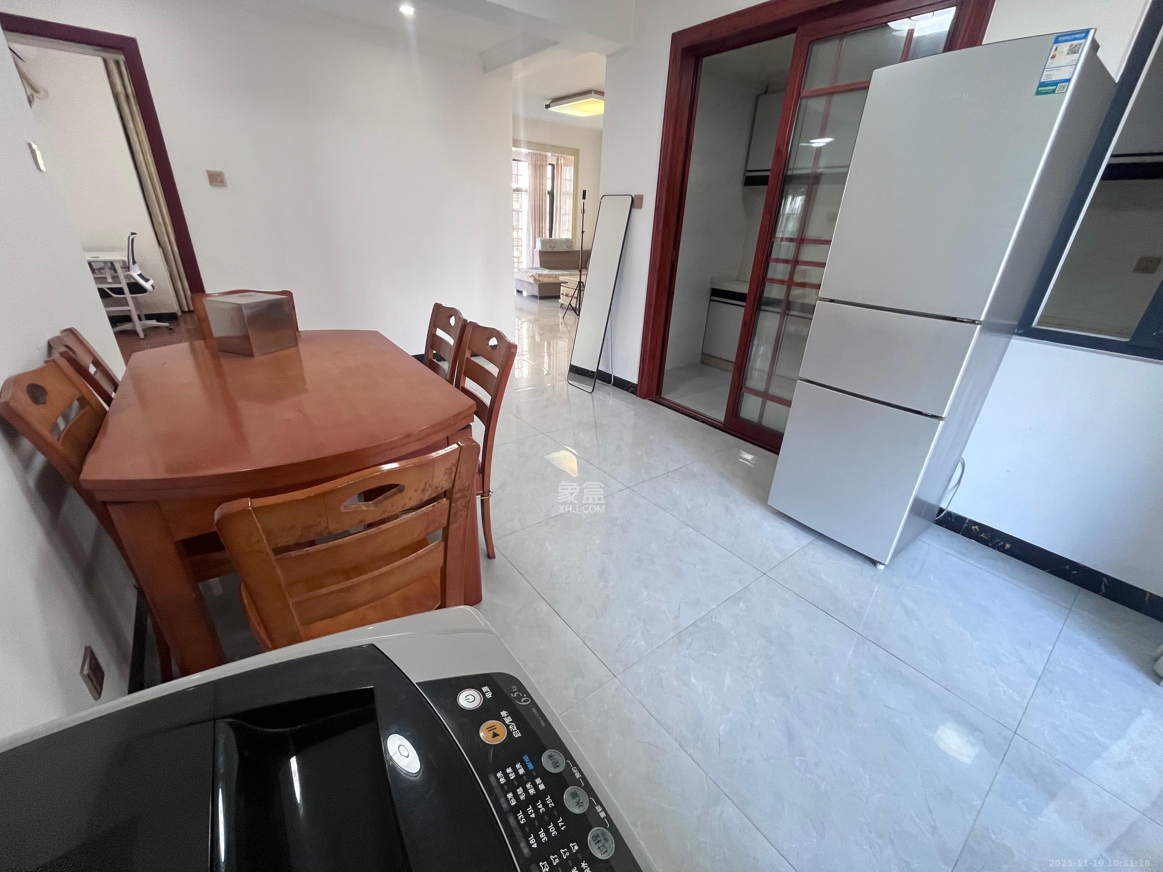 桥头家苑一期 3室2厅1卫 1600.0元/月 桥头家苑一期 3室2厅1卫 1600.0元/月室内图