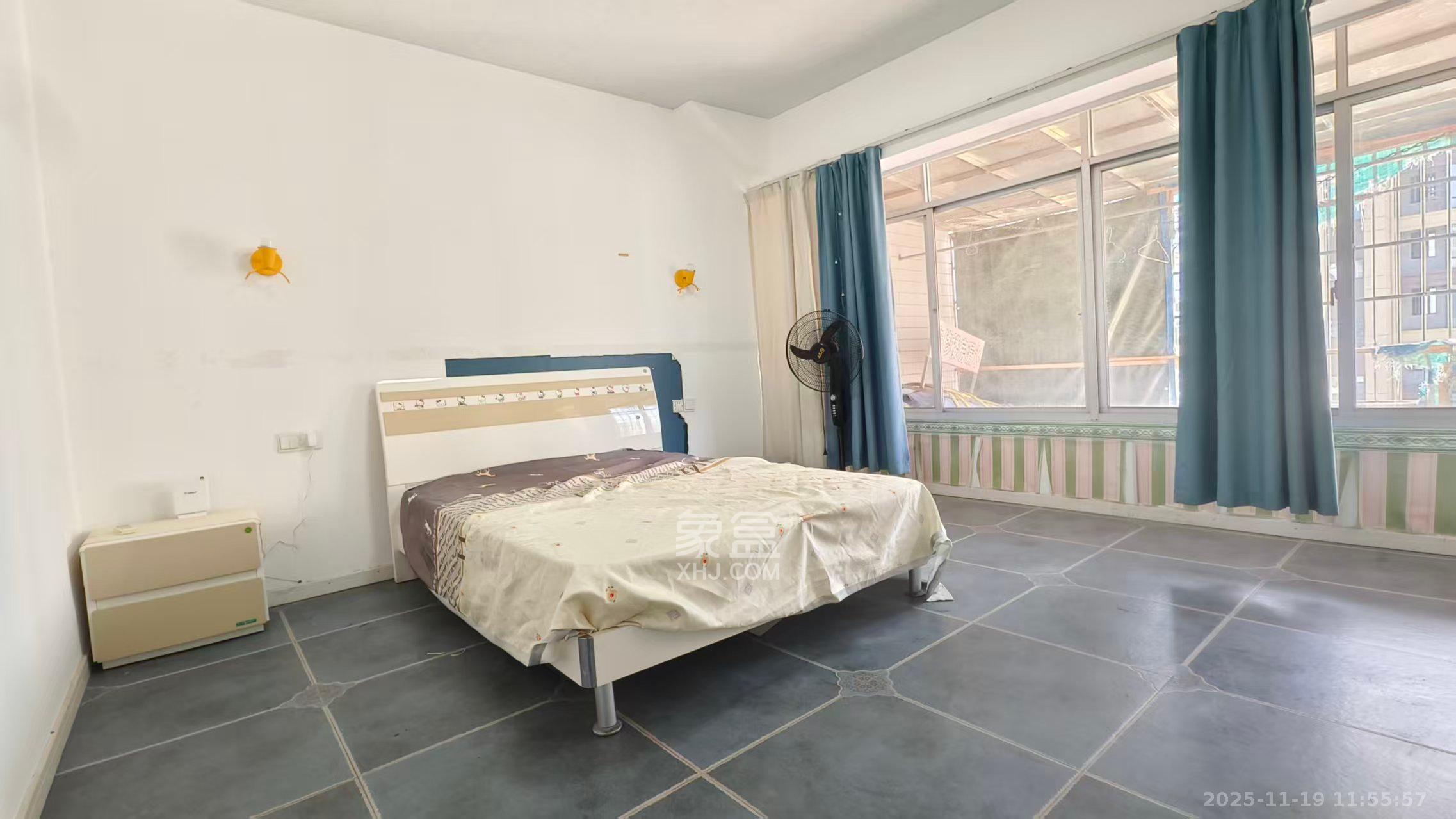 新城璟隽（麓华新城）  5室3厅3卫    2000.0元/月室内图