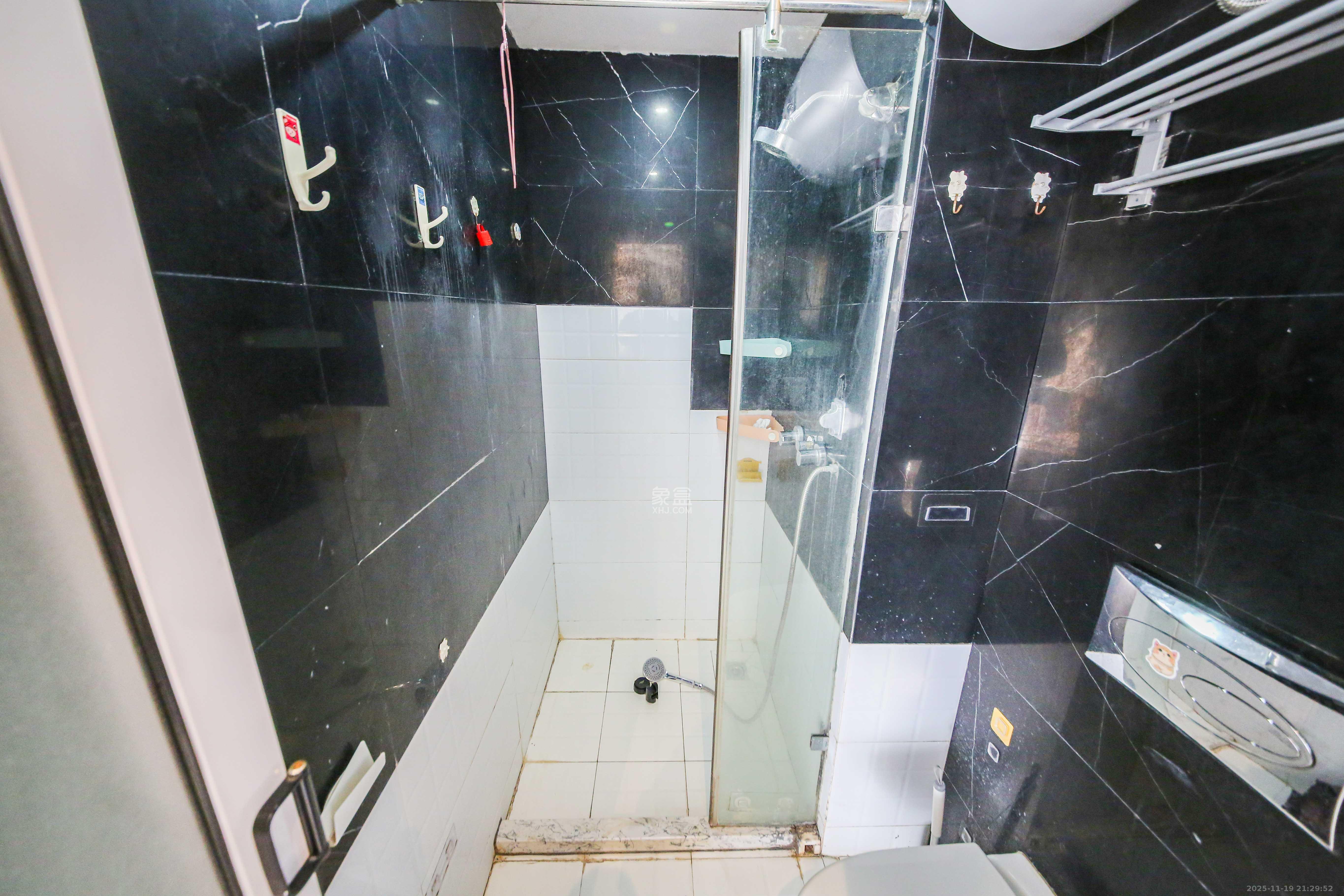 博林金谷  2室1厅1卫    53.0万卫生间