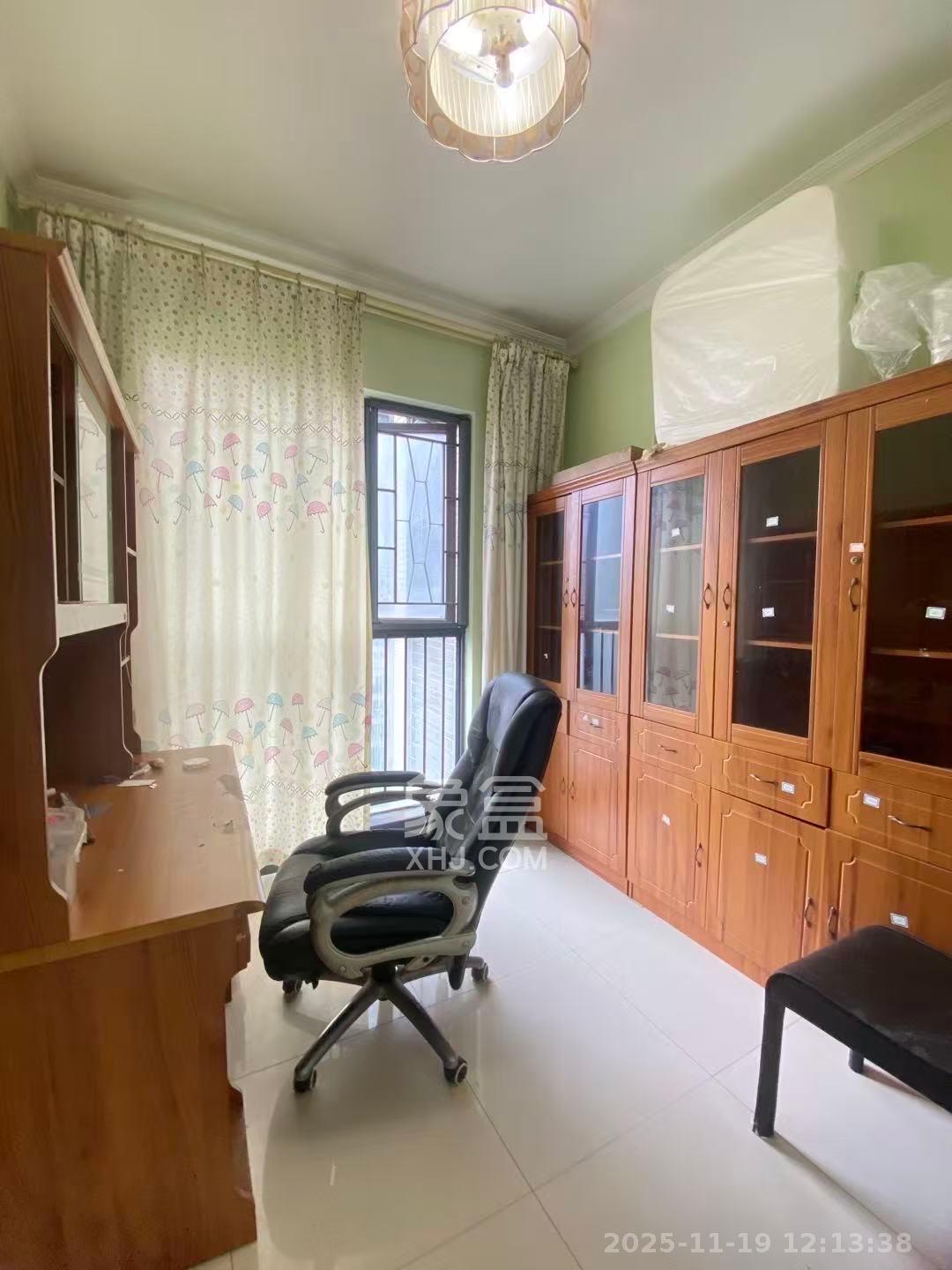 金土地第一湾  3室2厅1卫    2300.0元/月室内图