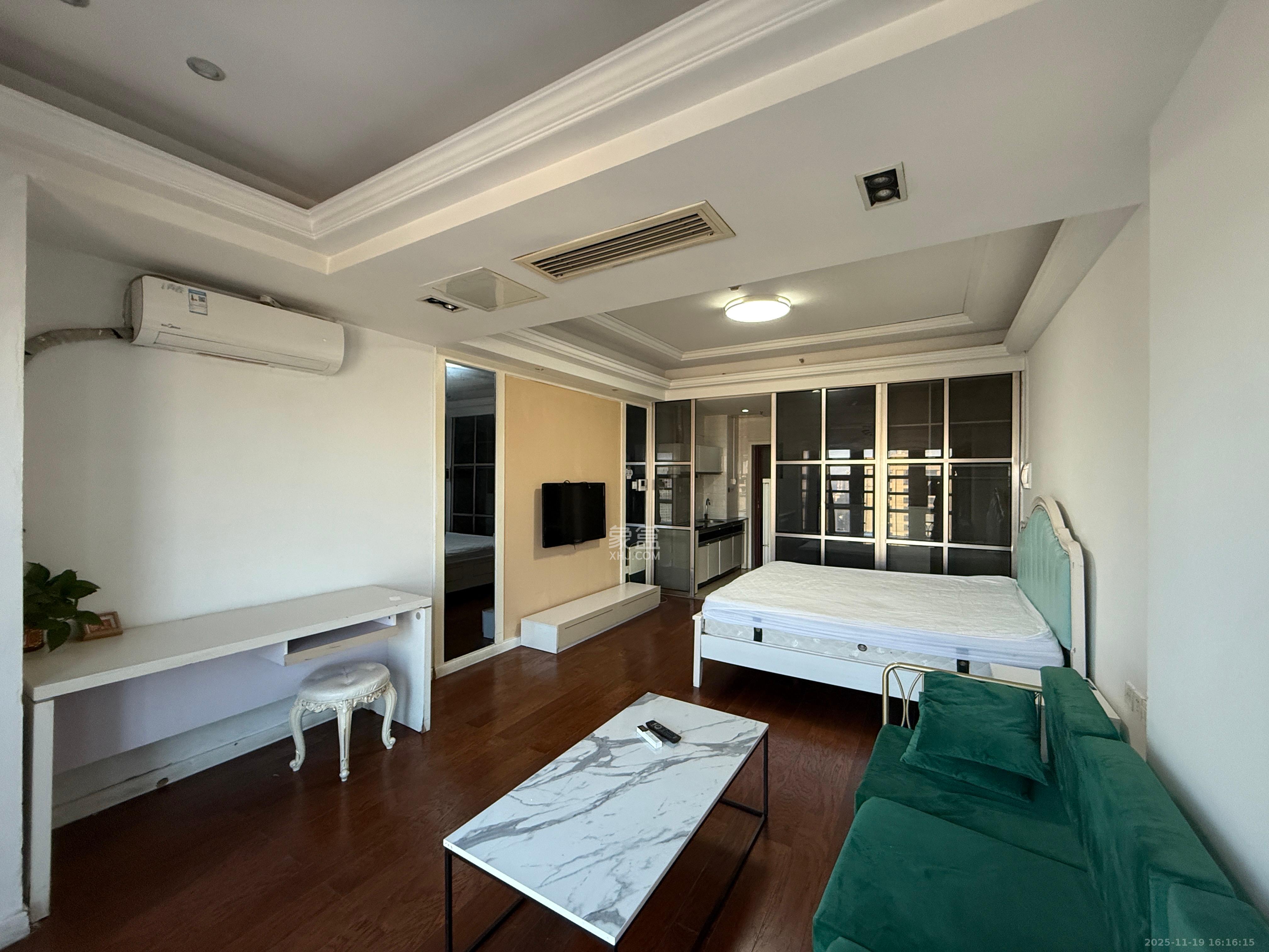 壹号公馆  1室1厅0卫    2000.0元/月