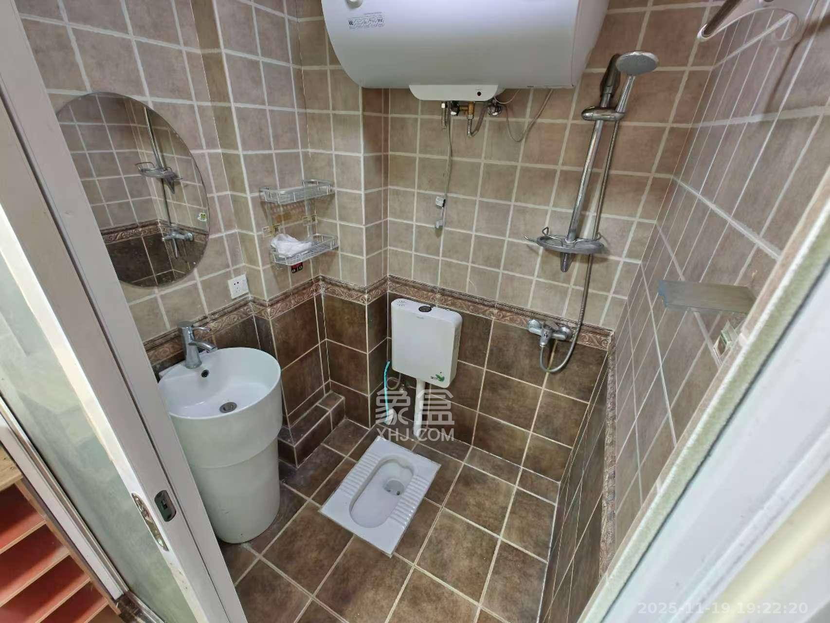 中建芙蓉工社 1室1厅1卫 1080.0元/月 中建芙蓉工社 1室1厅1卫 1080.0元/月室内图