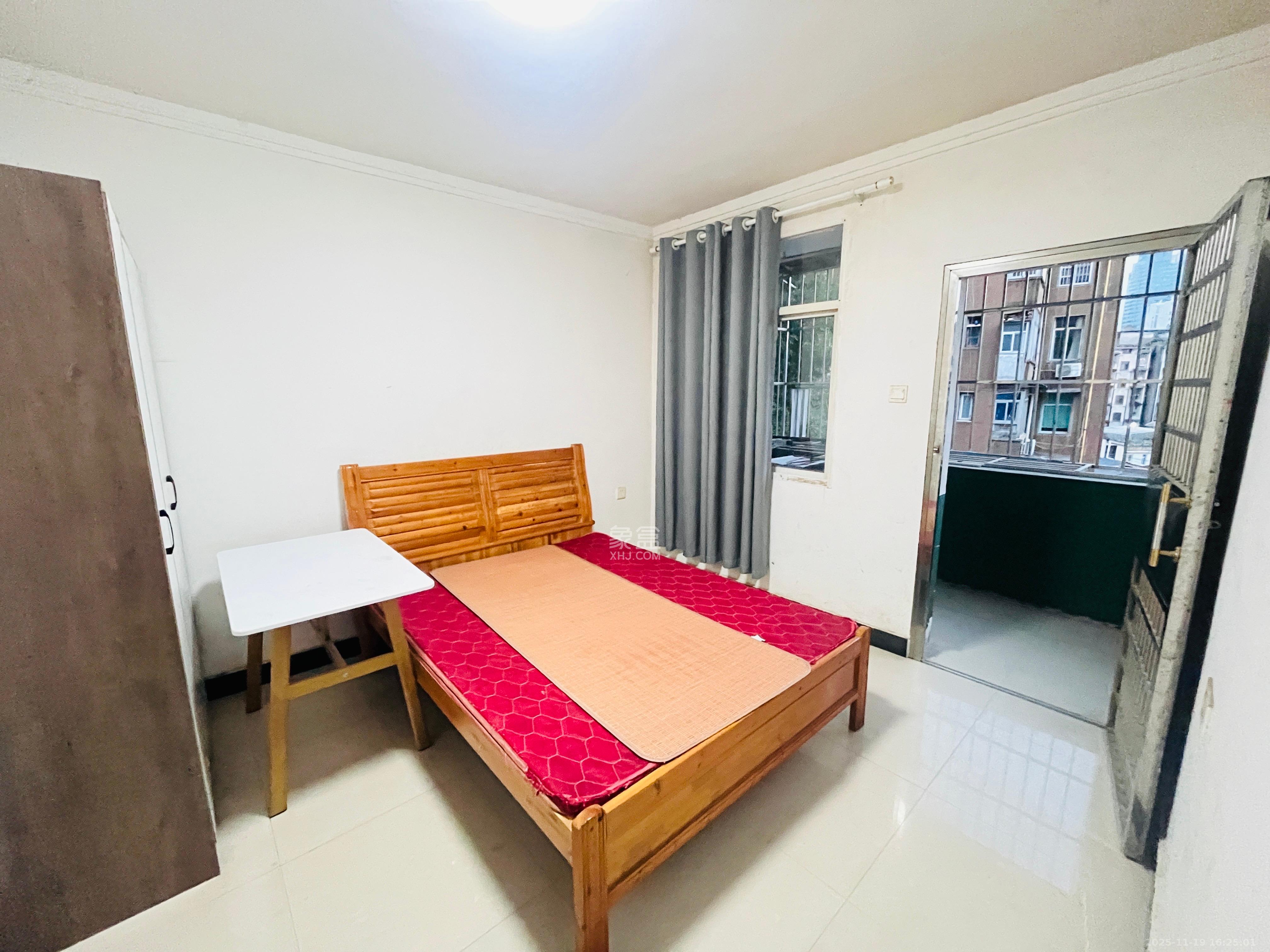 白沙街（白沙巷）散盘  3室1厅1卫    1500.0元/月室内图