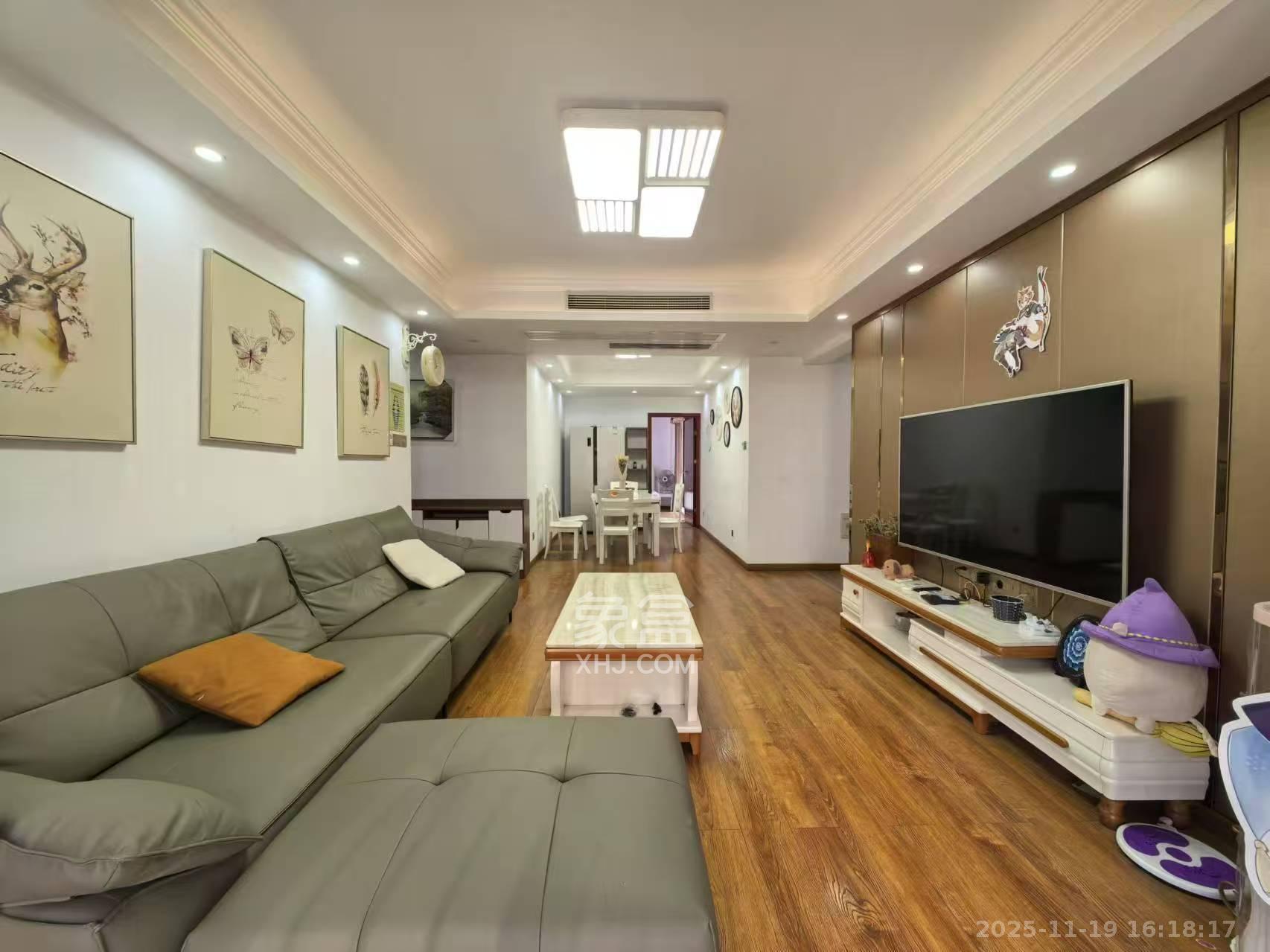 国泰九龙湾  4室2厅2卫    2600.0元/月室内图1