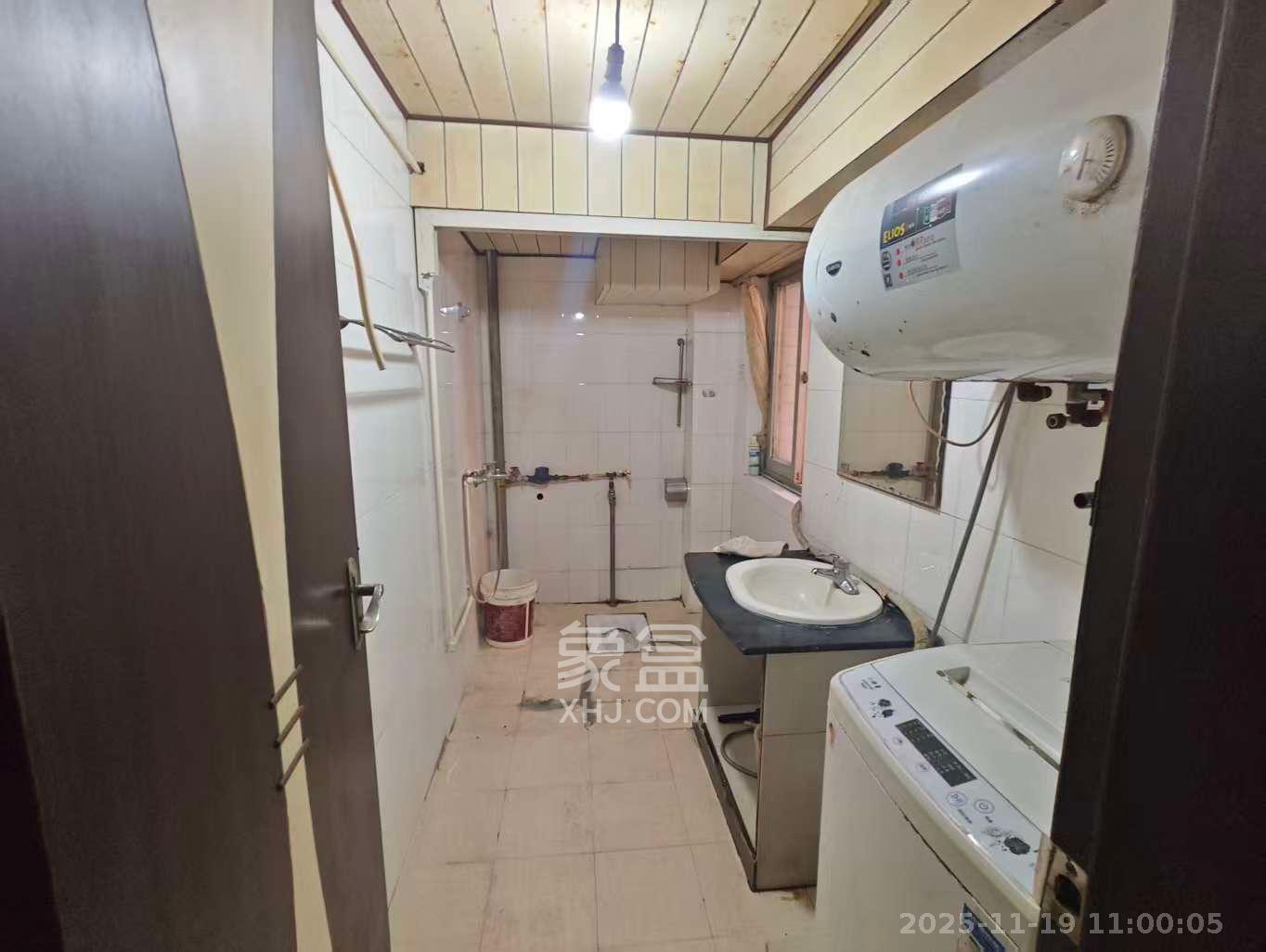 福乐名园 4室1厅1卫 3200.0元/月 福乐名园 4室1厅1卫 3200.0元/月室内图