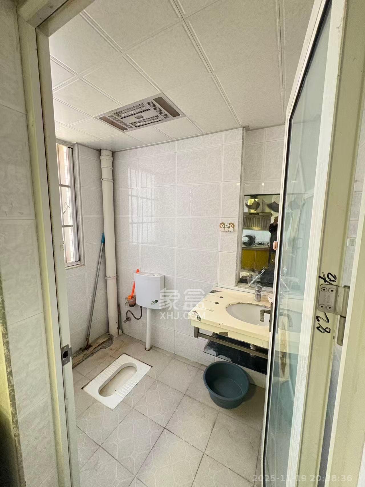 金石蓉园 1室1厅1卫 1300.0元/月 金石蓉园 1室1厅1卫 1300.0元/月室内图