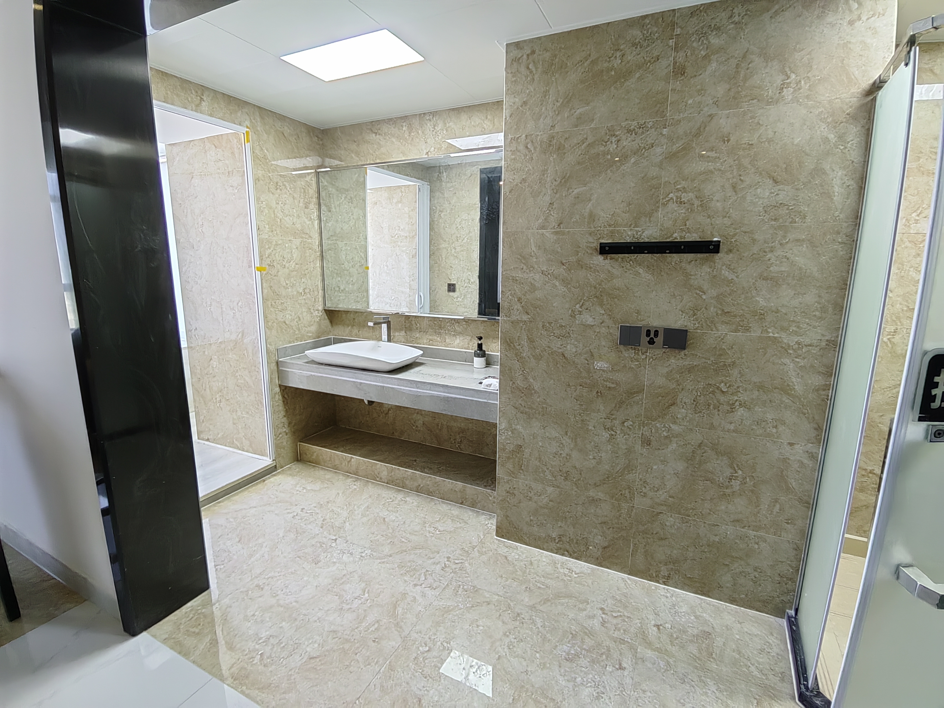 湘运大厦  1室1厅1卫    1200.0元/月室内图