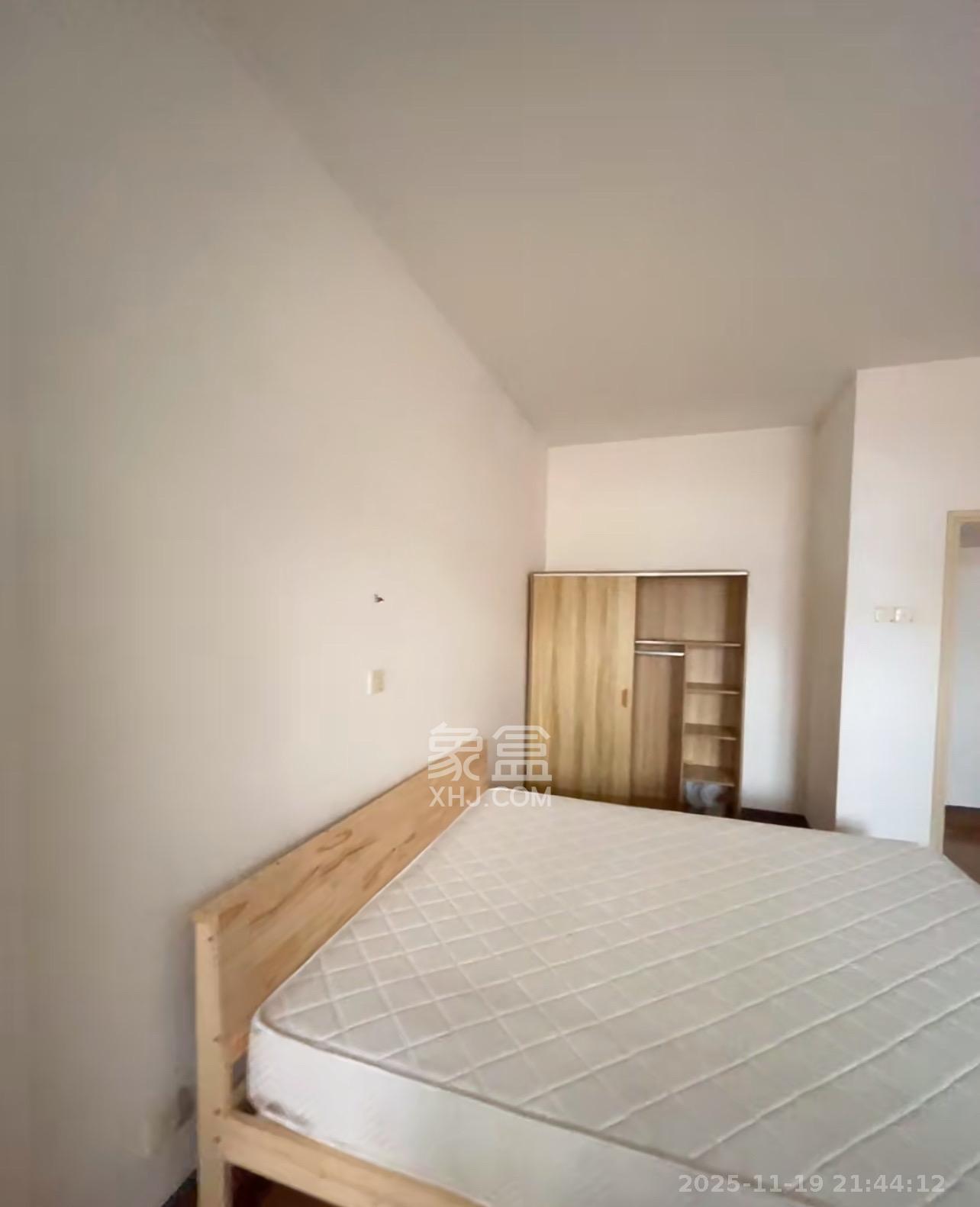 湘雅医学院(湘雅附一北院) 3室2厅1卫 3280.0元/月 湘雅医学院(湘雅附一北院) 3室2厅1卫 3280.0元/月室内图