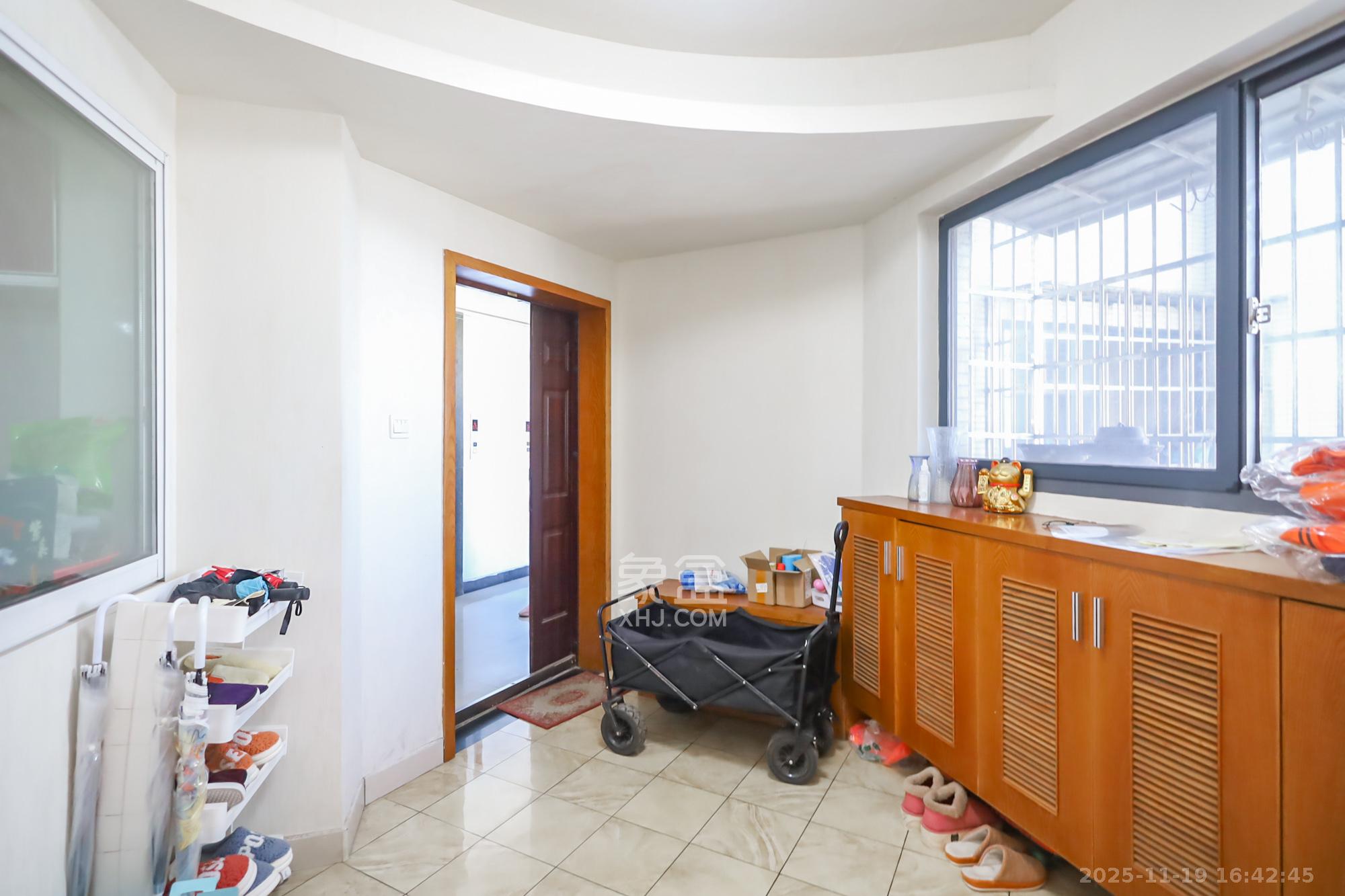 景秀江山  3室2厅2卫    160.0万其他