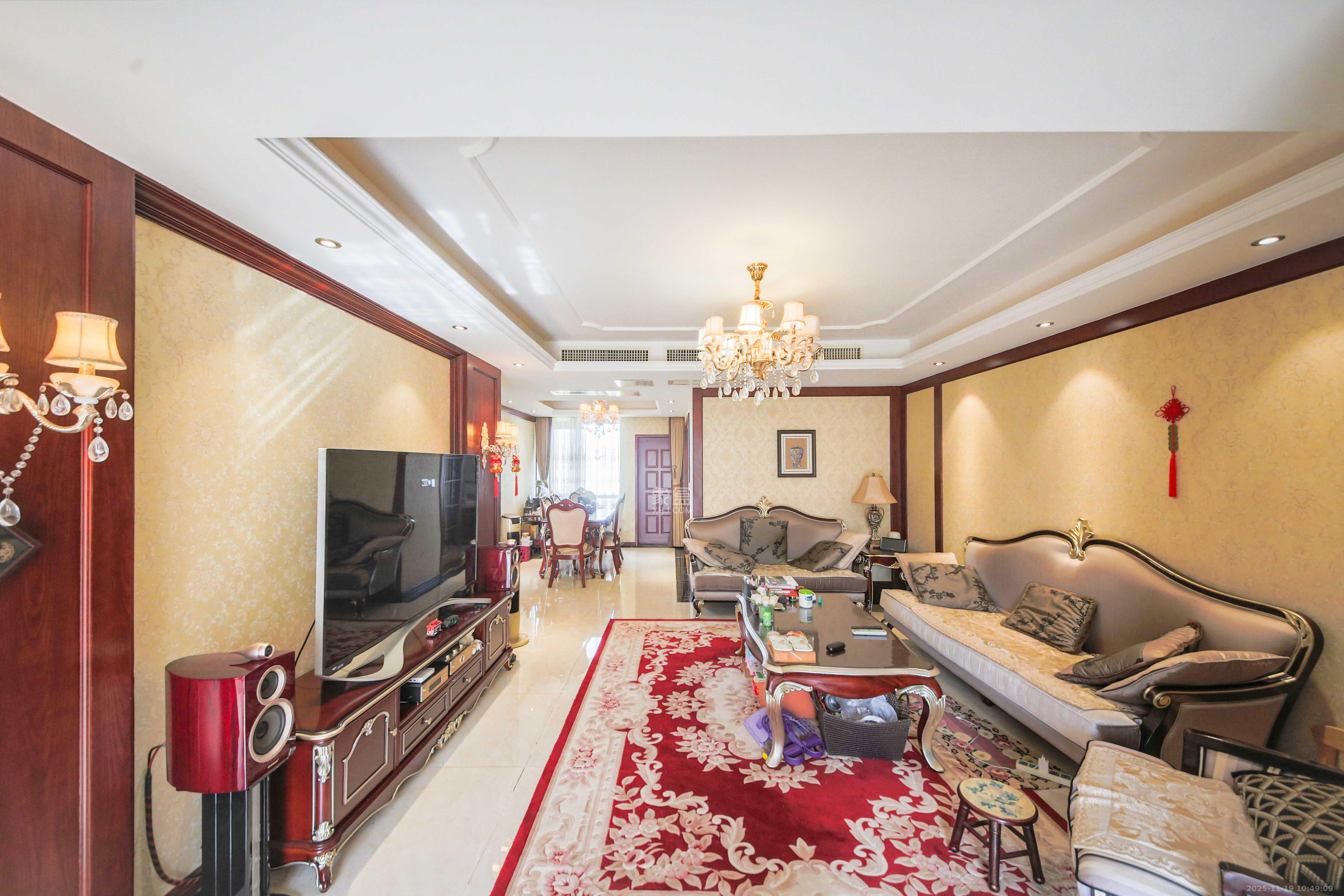 奥林匹克花园  3室2厅2卫    160.0万客厅