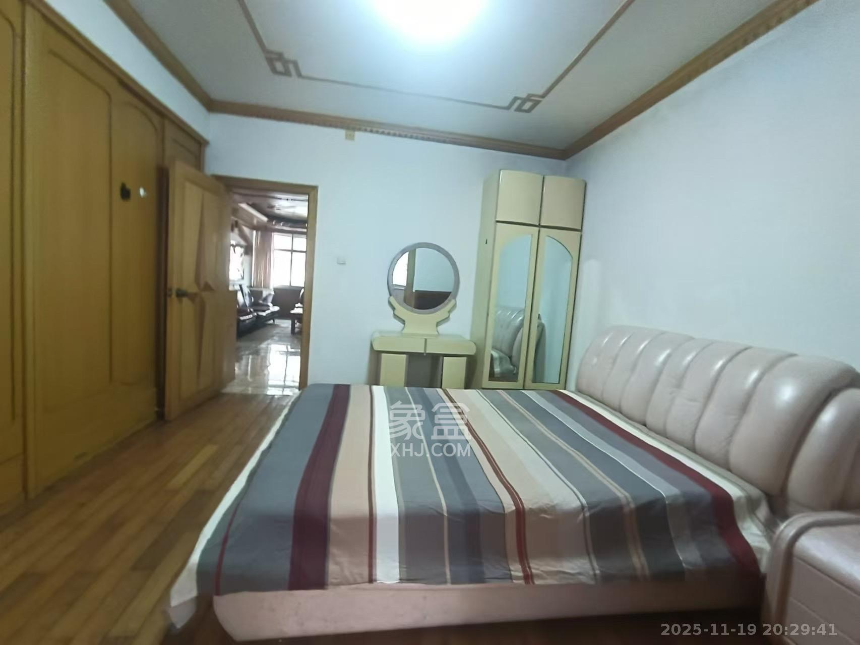 解放东路建行宿舍  2室1厅1卫    2000.0元/月室内图