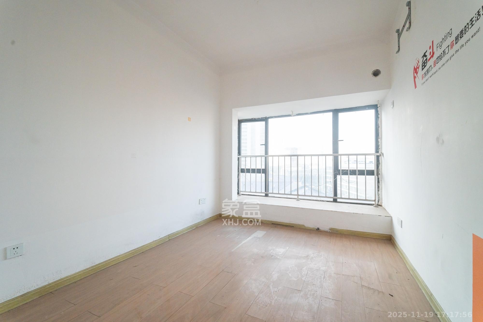 幸福里润城（幸福里二期）  4室2厅2卫    79.8万其他