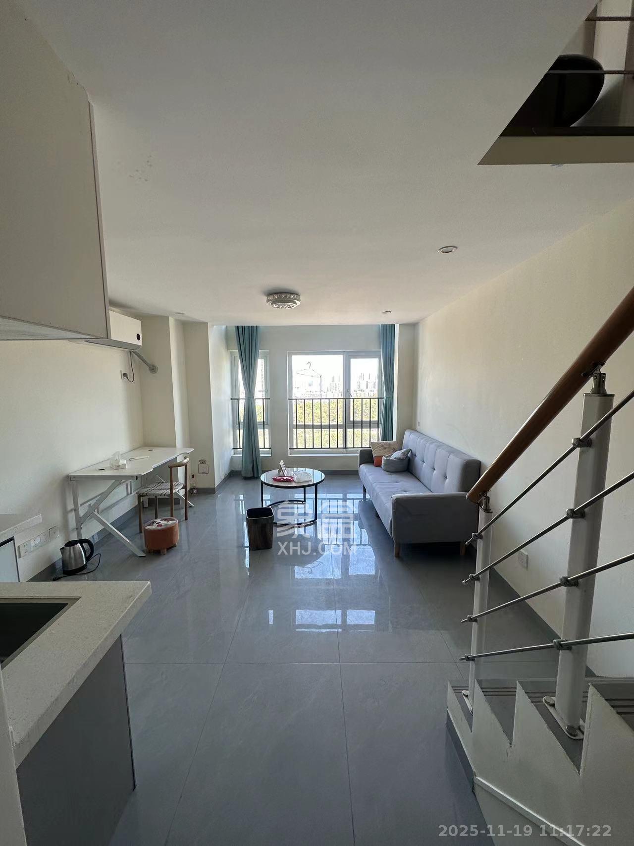 金地铂悦  1室0厅1卫    1500.0元/月