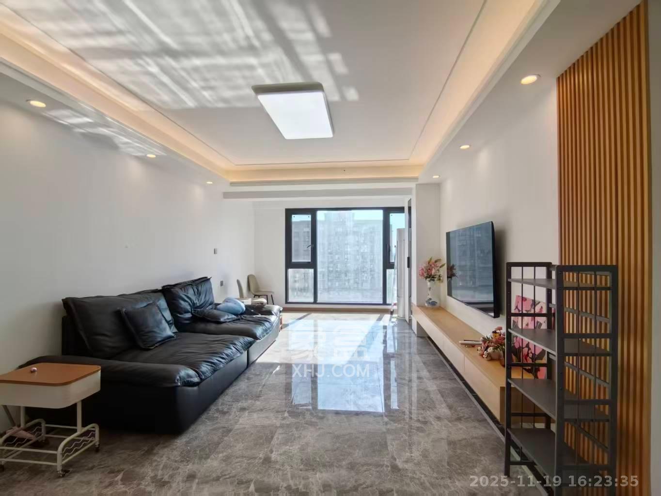 金地中交麓谷香颂(金地中交雅苑)  3室2厅2卫    3600.0元/月