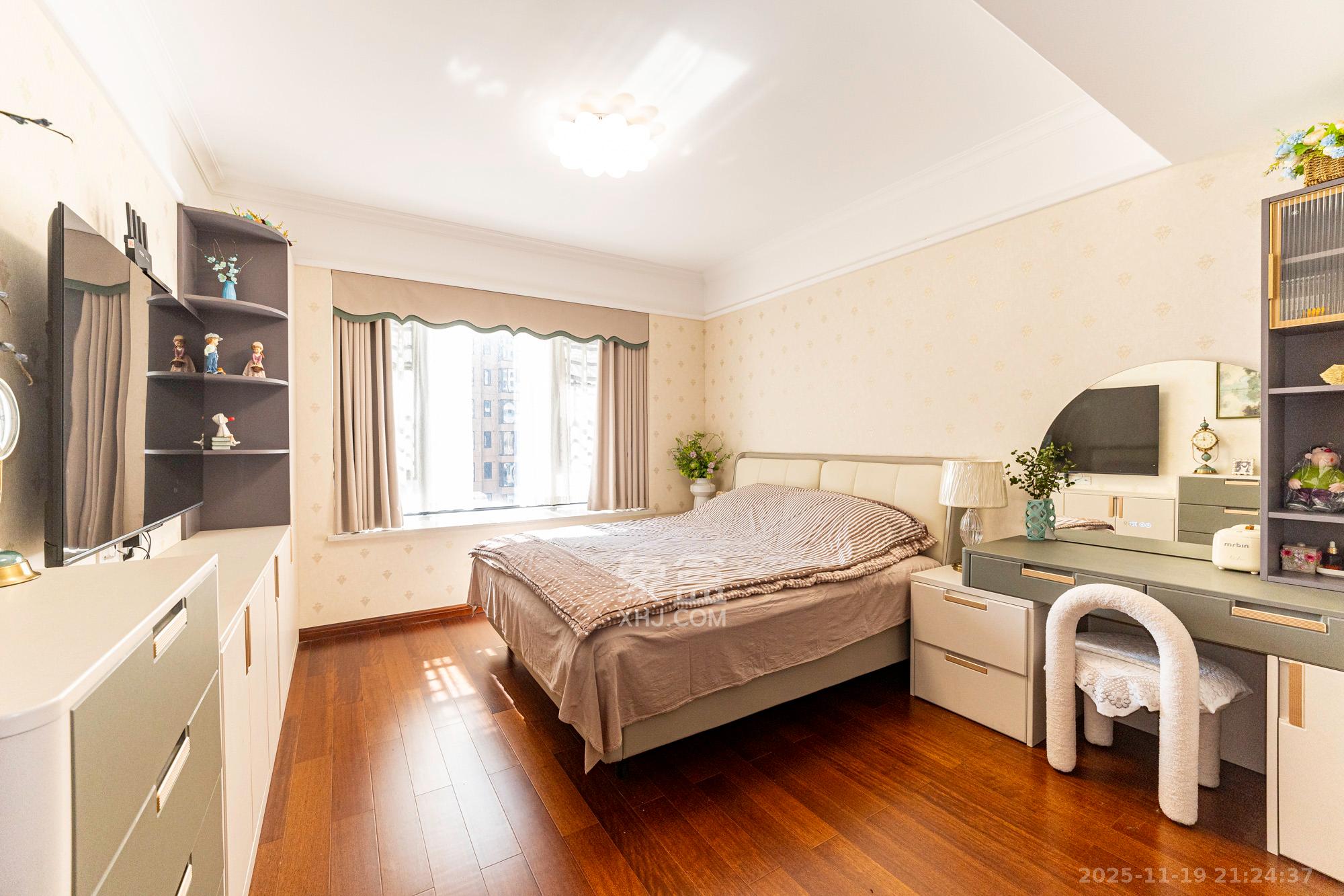 运达锦绣广场 6室2厅4卫 369.88万 运达锦绣广场 6室2厅4卫 369.88万卧室