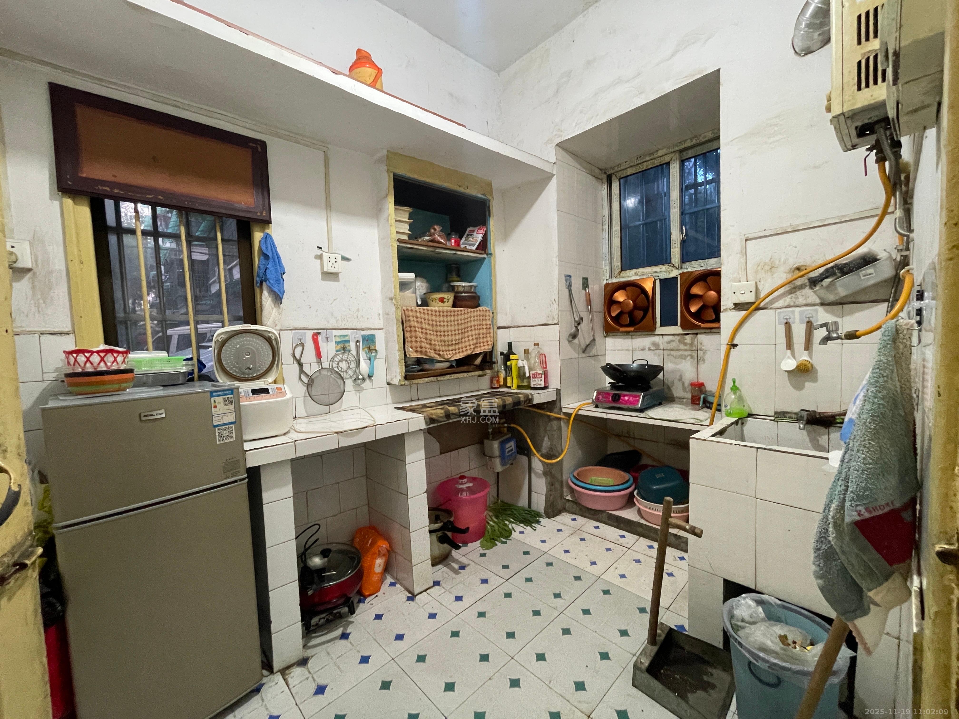 红旗区四片 1室1厅1卫 1200.0元/月 红旗区四片 1室1厅1卫 1200.0元/月室内图