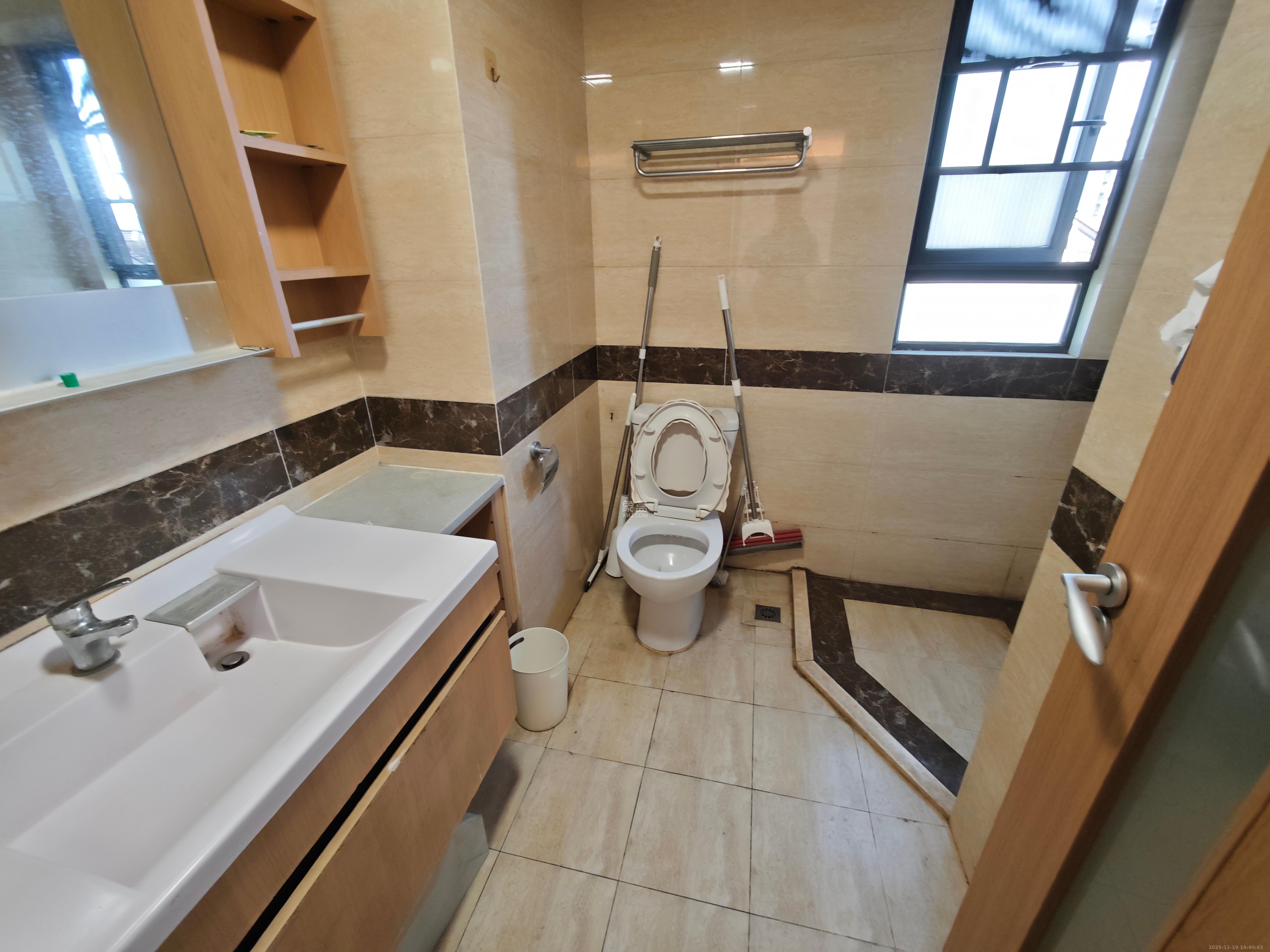 万科魅力之城非凡里 3室2厅2卫 2400.0元/月 万科魅力之城非凡里 3室2厅2卫 2400.0元/月室内图