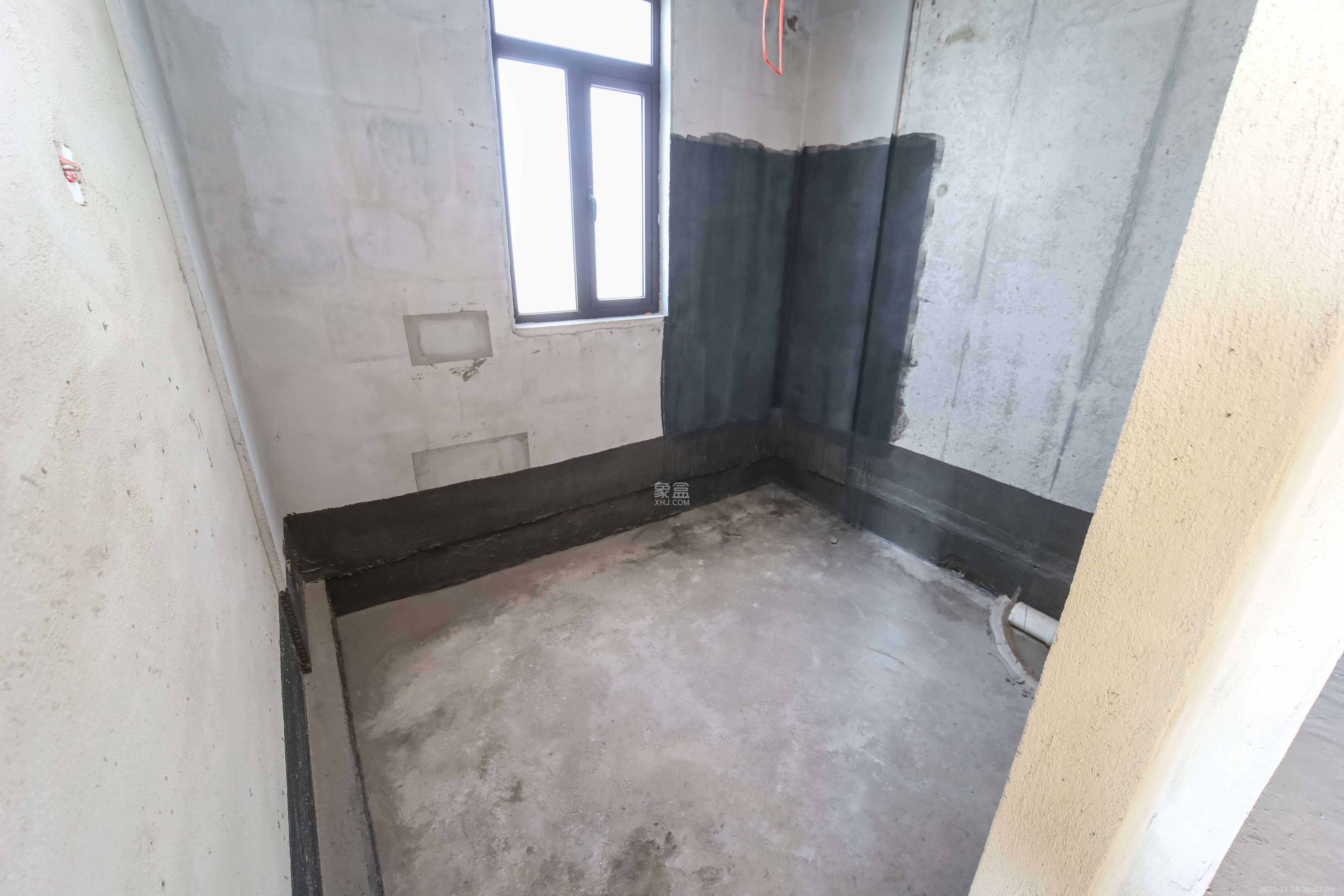 湘林熙水豪庭 4室2厅2卫 240.0万 湘林熙水豪庭 4室2厅2卫 240.0万卫生间