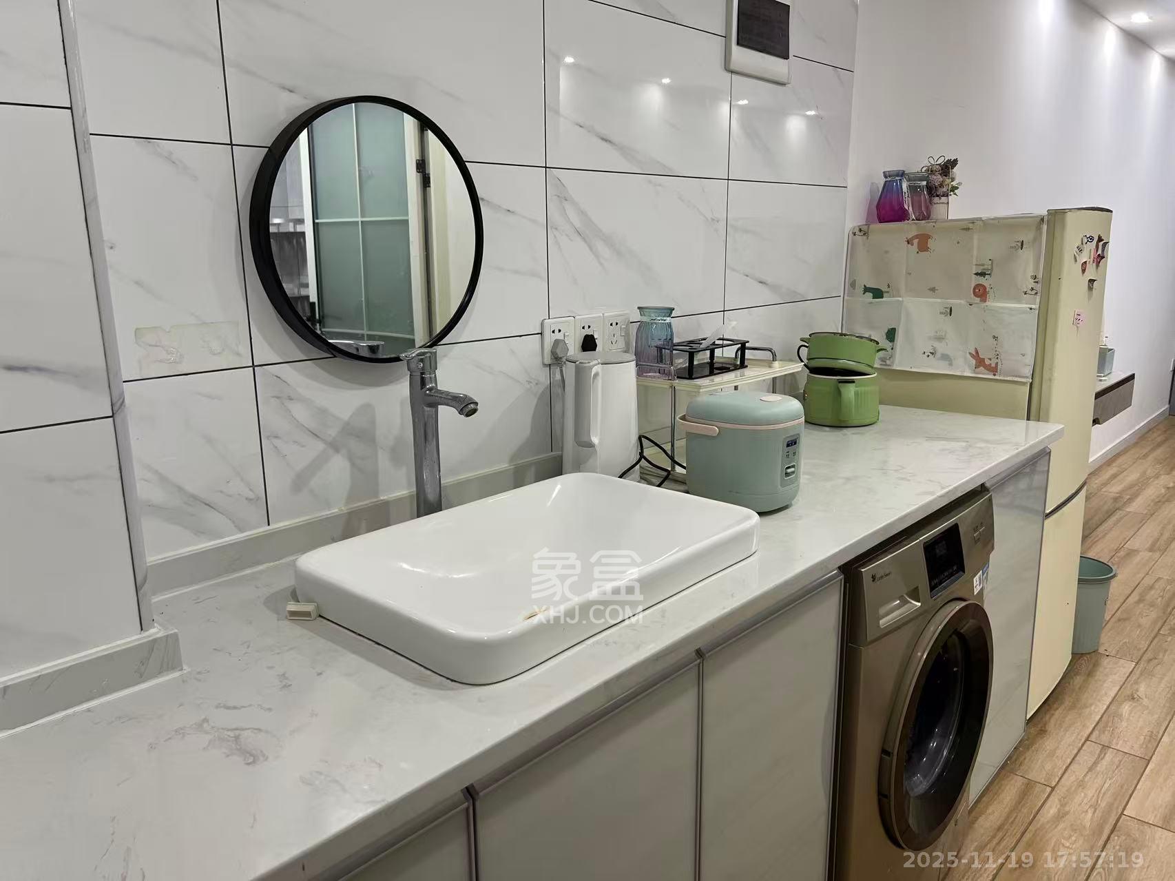 保利香槟国际 1室0厅0卫 1300.0元/月 保利香槟国际 1室0厅0卫 1300.0元/月室内图