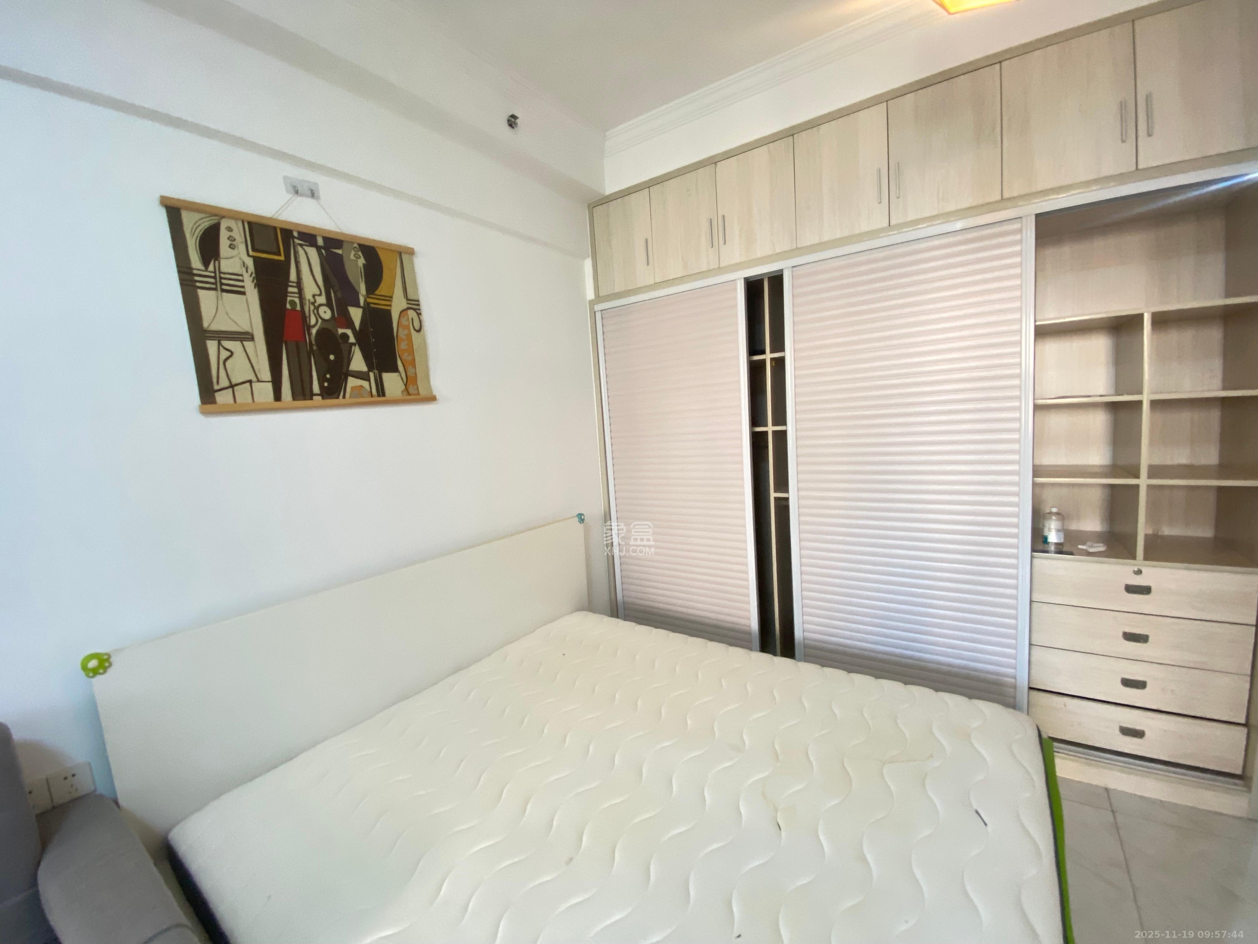 江南华府  1室1厅1卫    1800.0元/月室内图