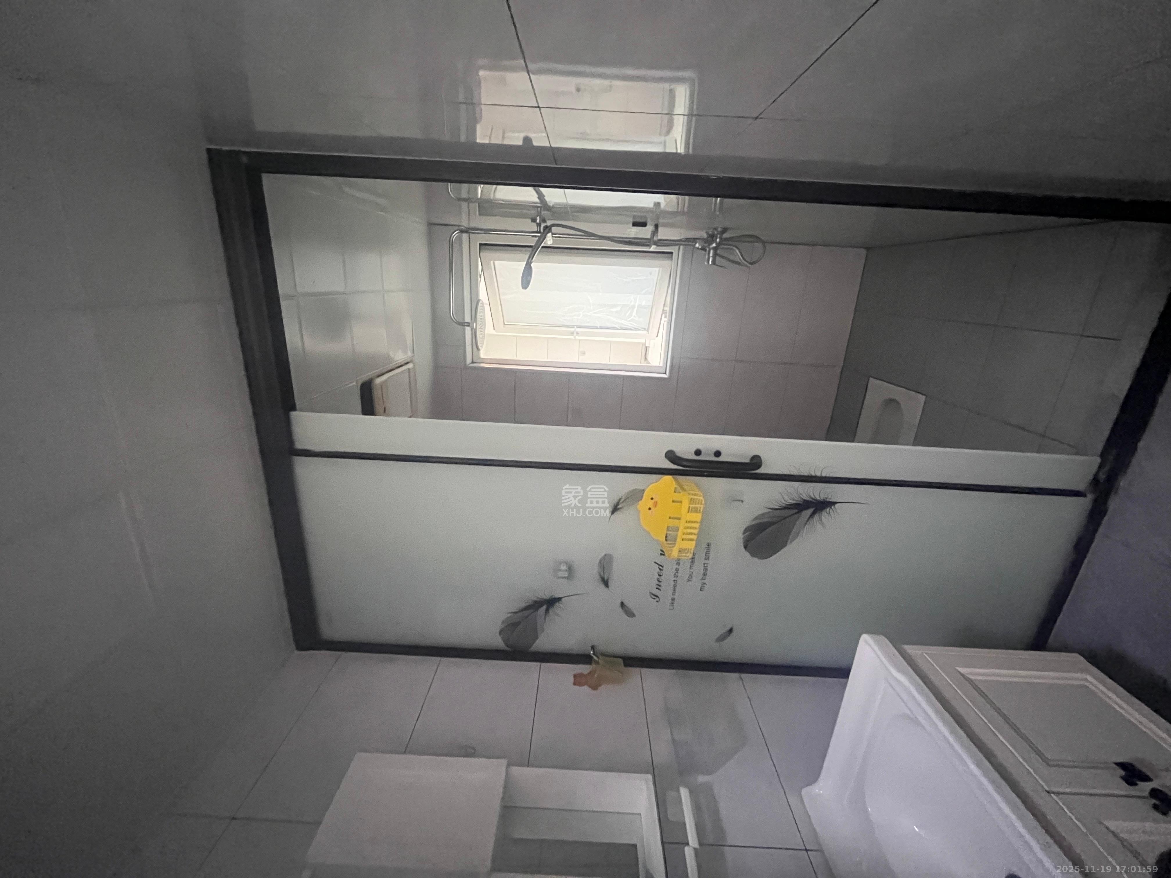 嘉荣苑 1室1厅1卫 1400.0元/月 嘉荣苑 1室1厅1卫 1400.0元/月室内图