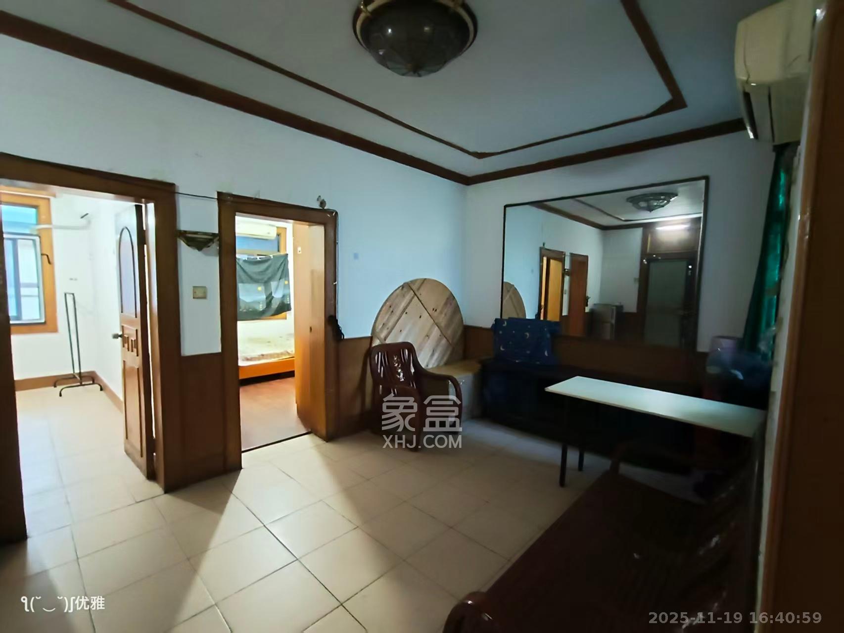 湖南省群众艺术馆宿舍（浏正街55号）  3室1厅1卫    1600.0元/月