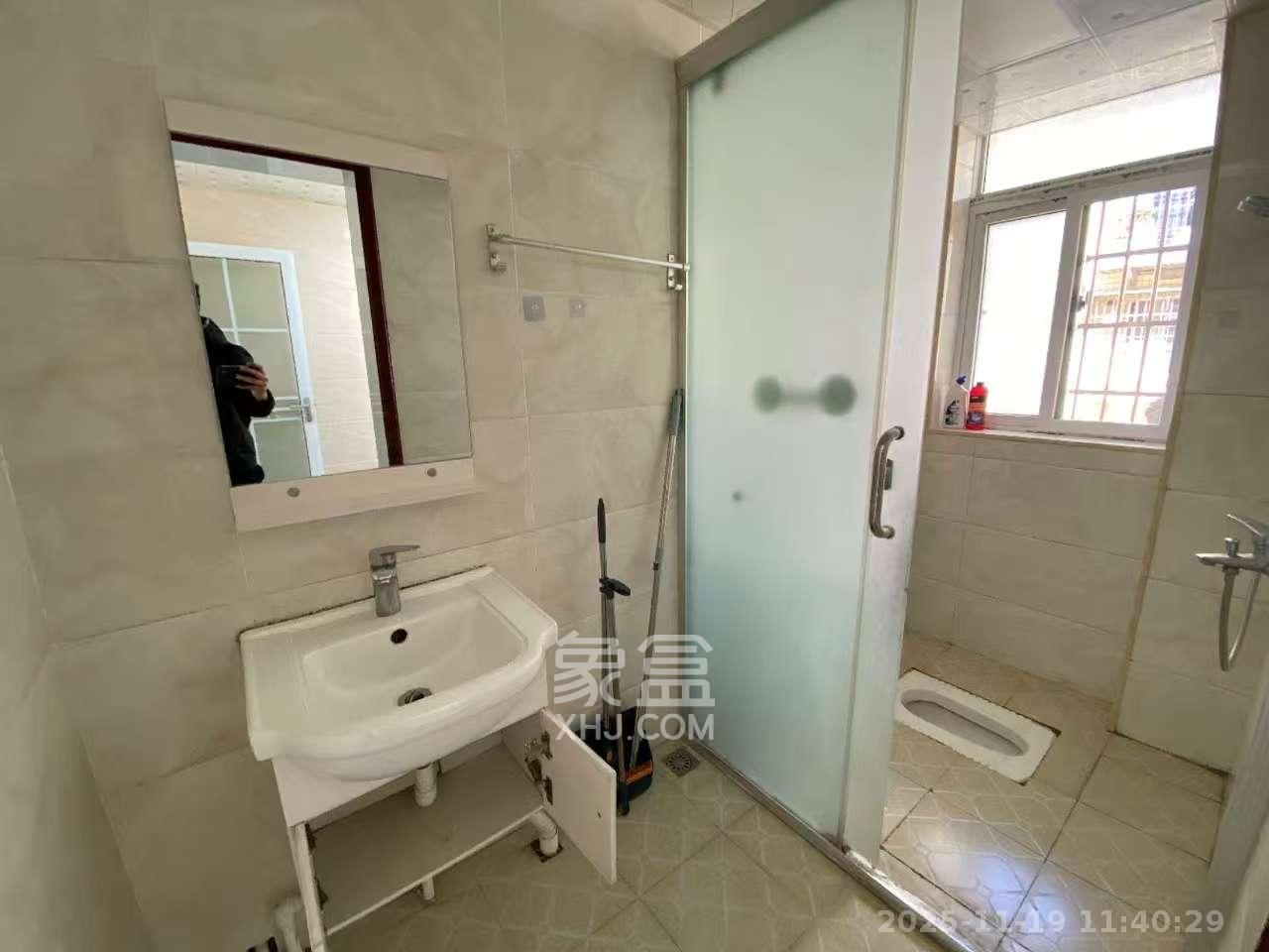 友兴家园  2室1厅1卫    1800.0元/月室内图