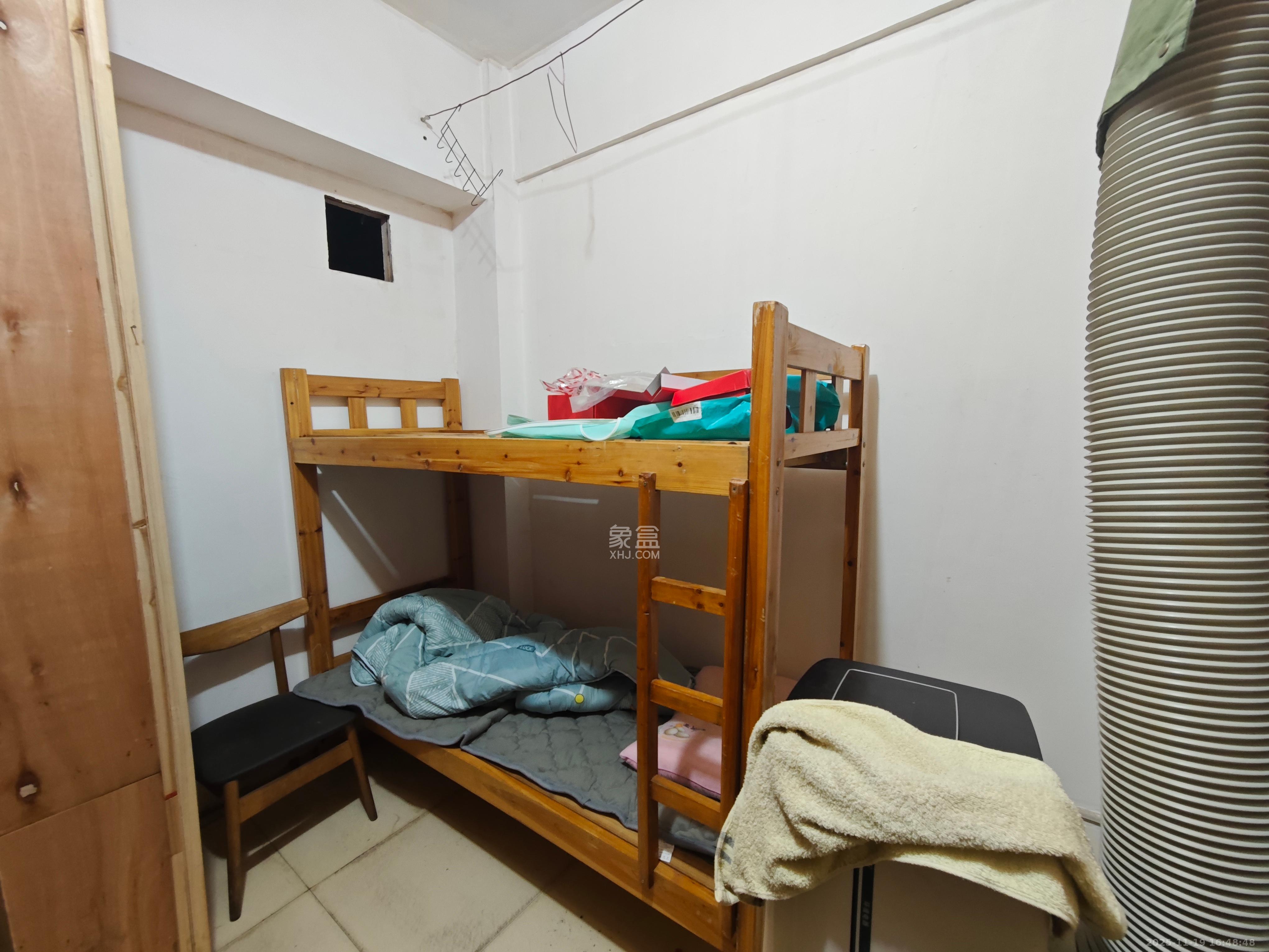 山水人家一二期   105.13㎡      2500.0元/月室内图