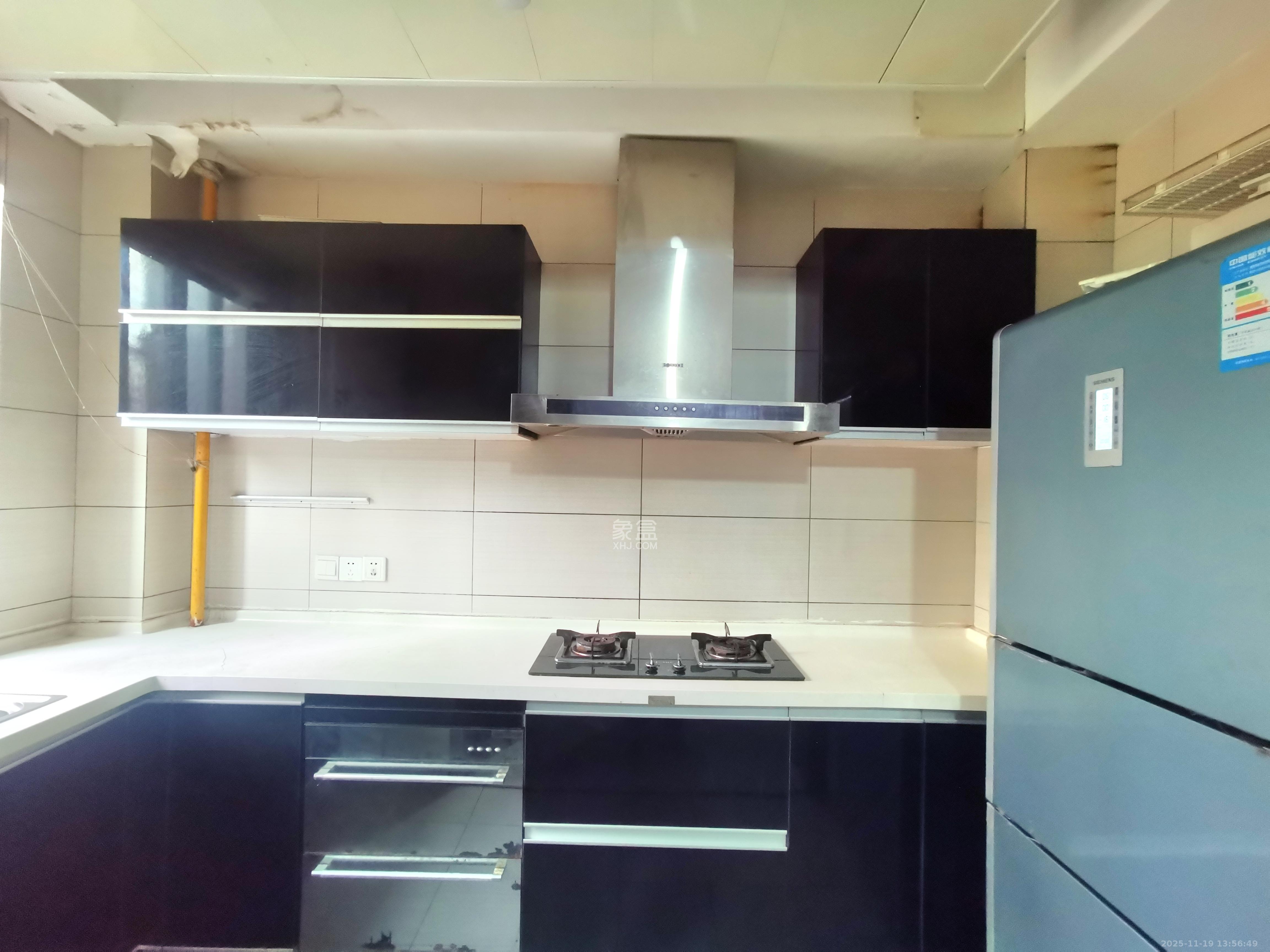 山语城一期  3室2厅1卫    2200.0元/月室内图