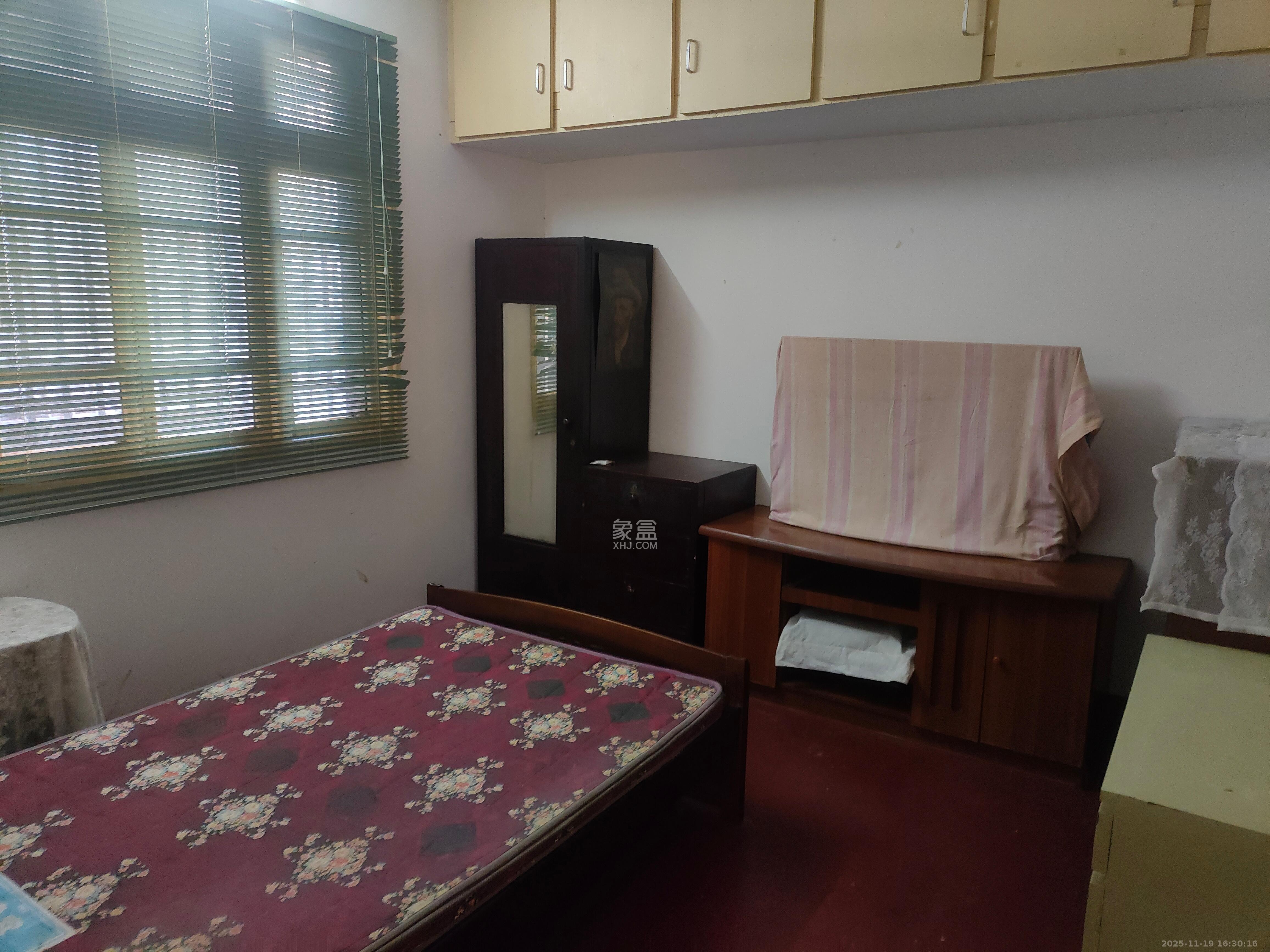 青山祠社区 1室1厅1卫 1600.0元/月 青山祠社区 1室1厅1卫 1600.0元/月室内图