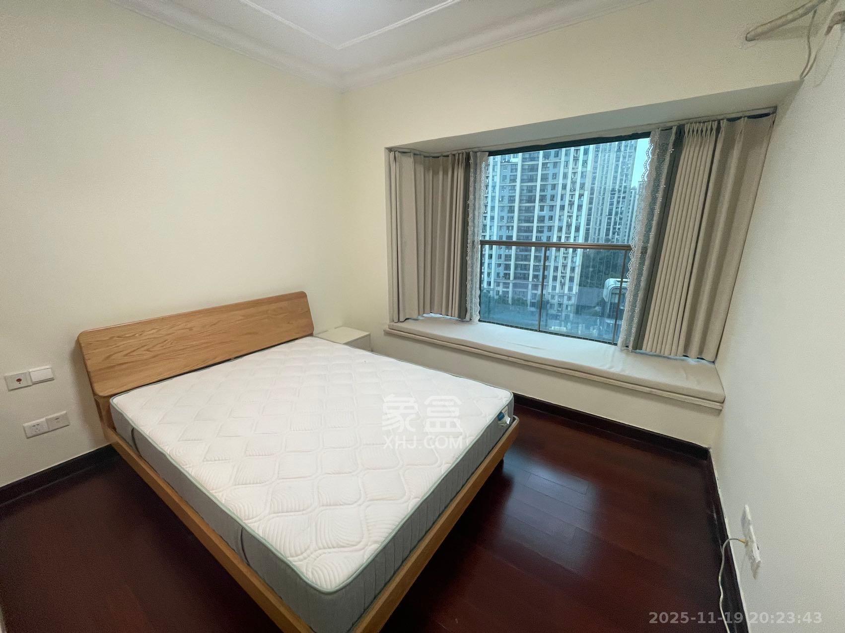 恒大华府 2室2厅1卫 2300.0元/月 恒大华府 2室2厅1卫 2300.0元/月室内图