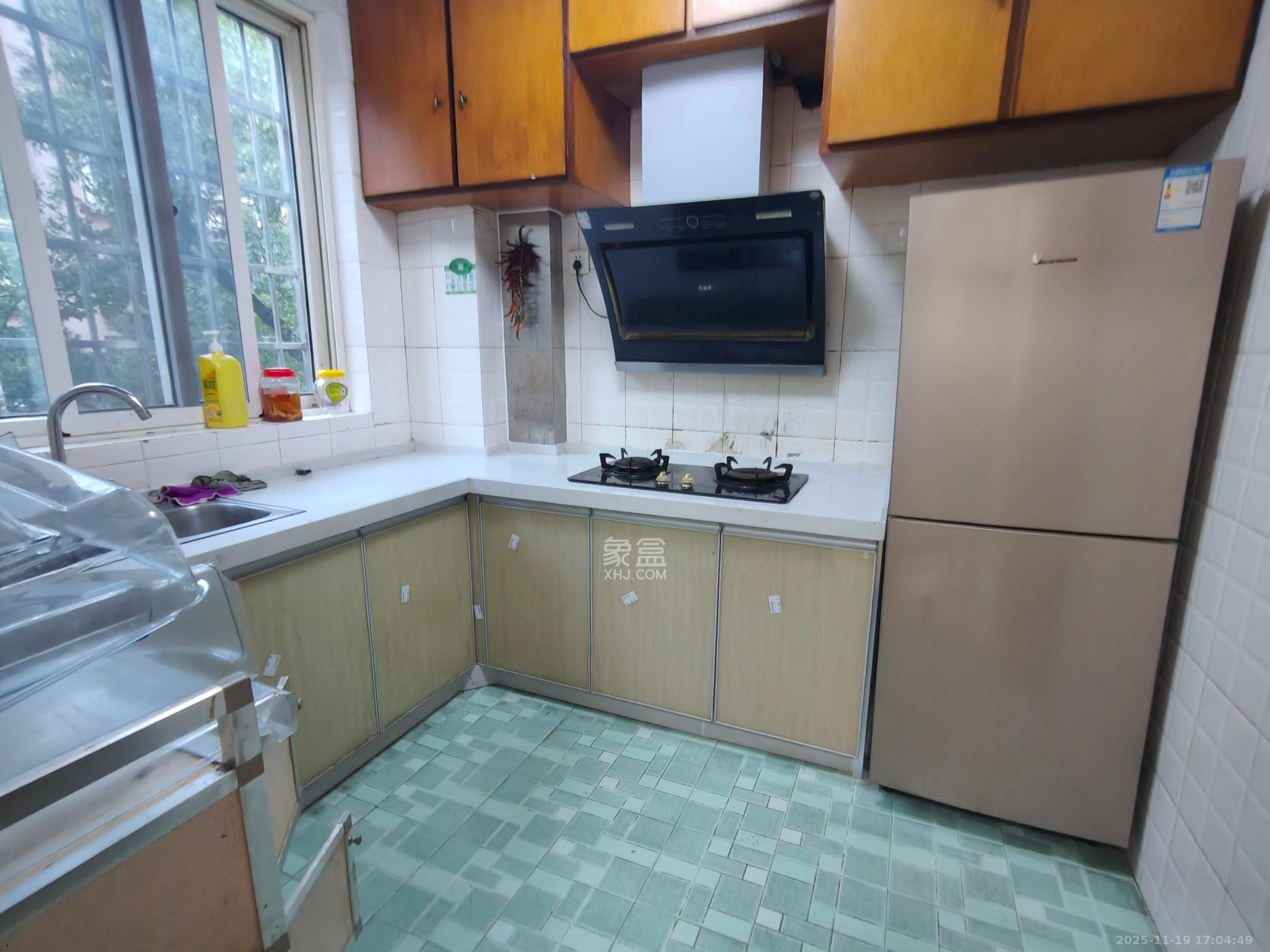 融城花苑 2室2厅1卫 1400.0元/月 融城花苑 2室2厅1卫 1400.0元/月室内图