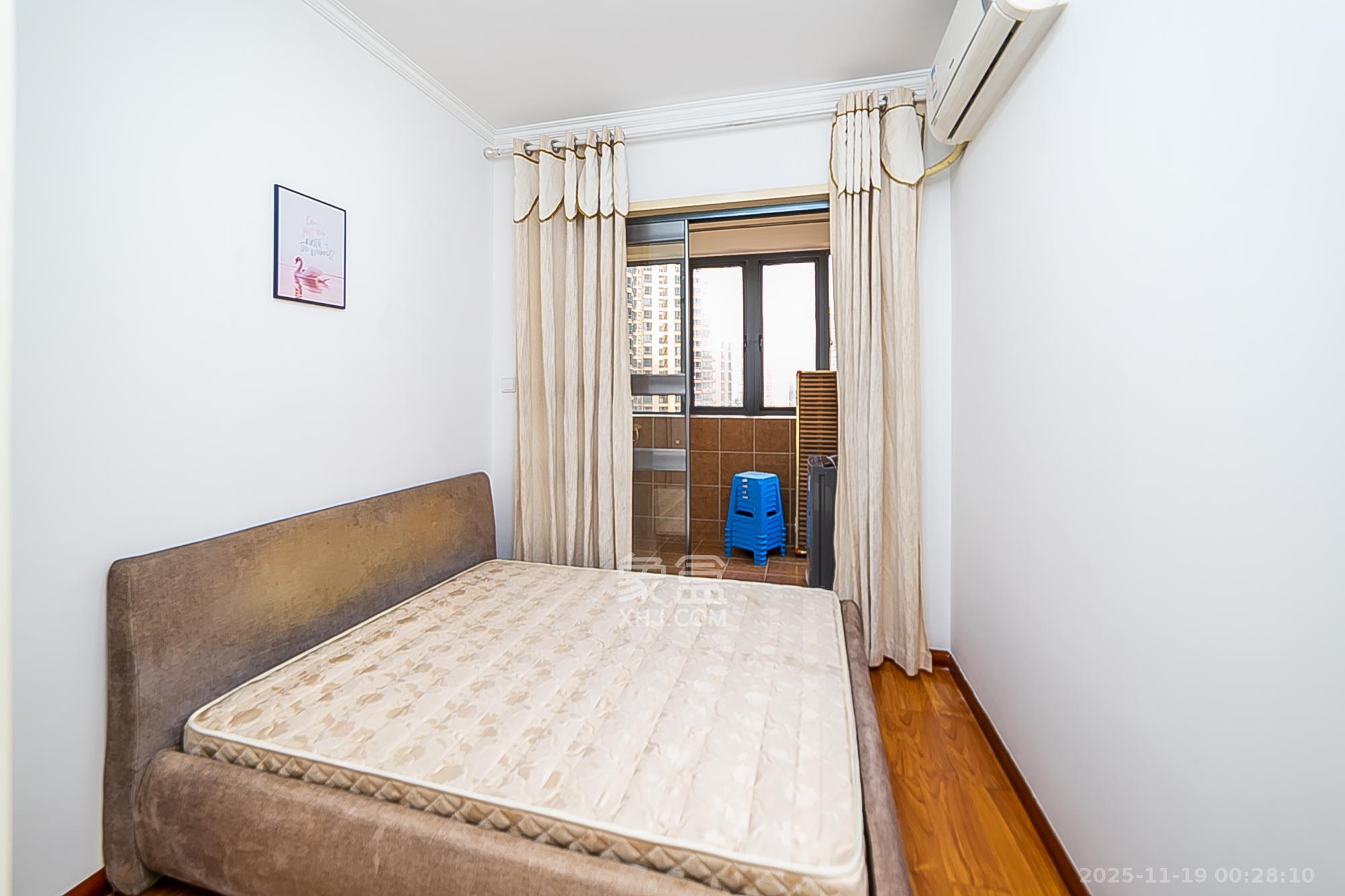 兴威帕克水岸 3室2厅1卫 105.0万 兴威帕克水岸 3室2厅1卫 105.0万卧室