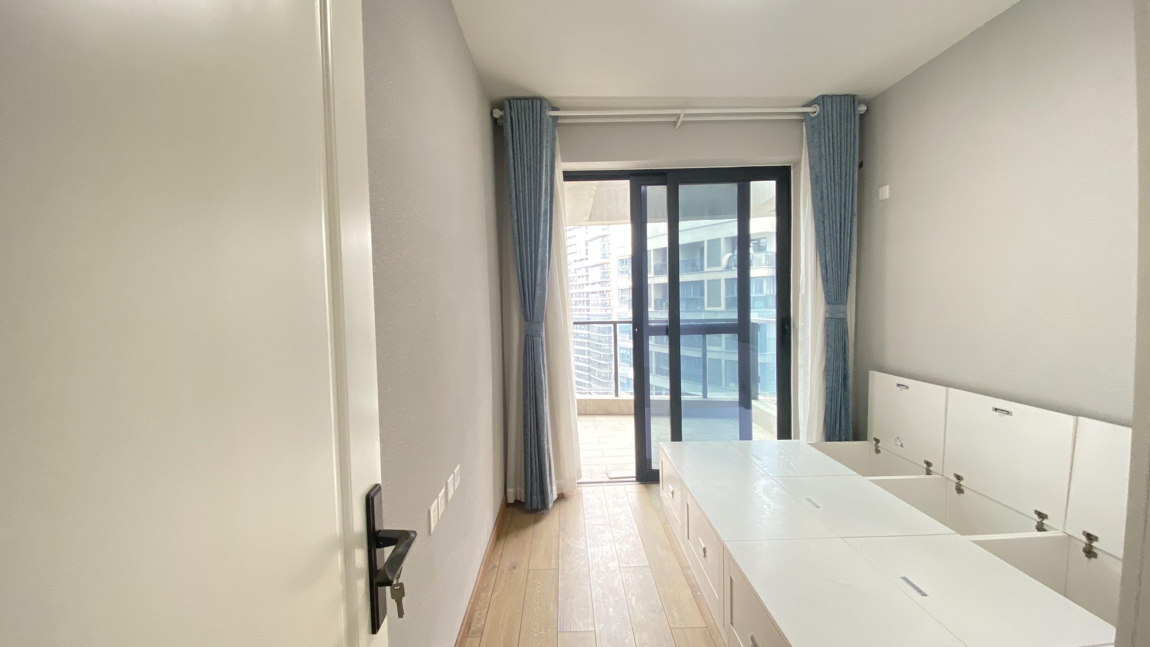 天地凤凰城 2室2厅1卫 2000.0元/月 天地凤凰城 2室2厅1卫 2000.0元/月室内图