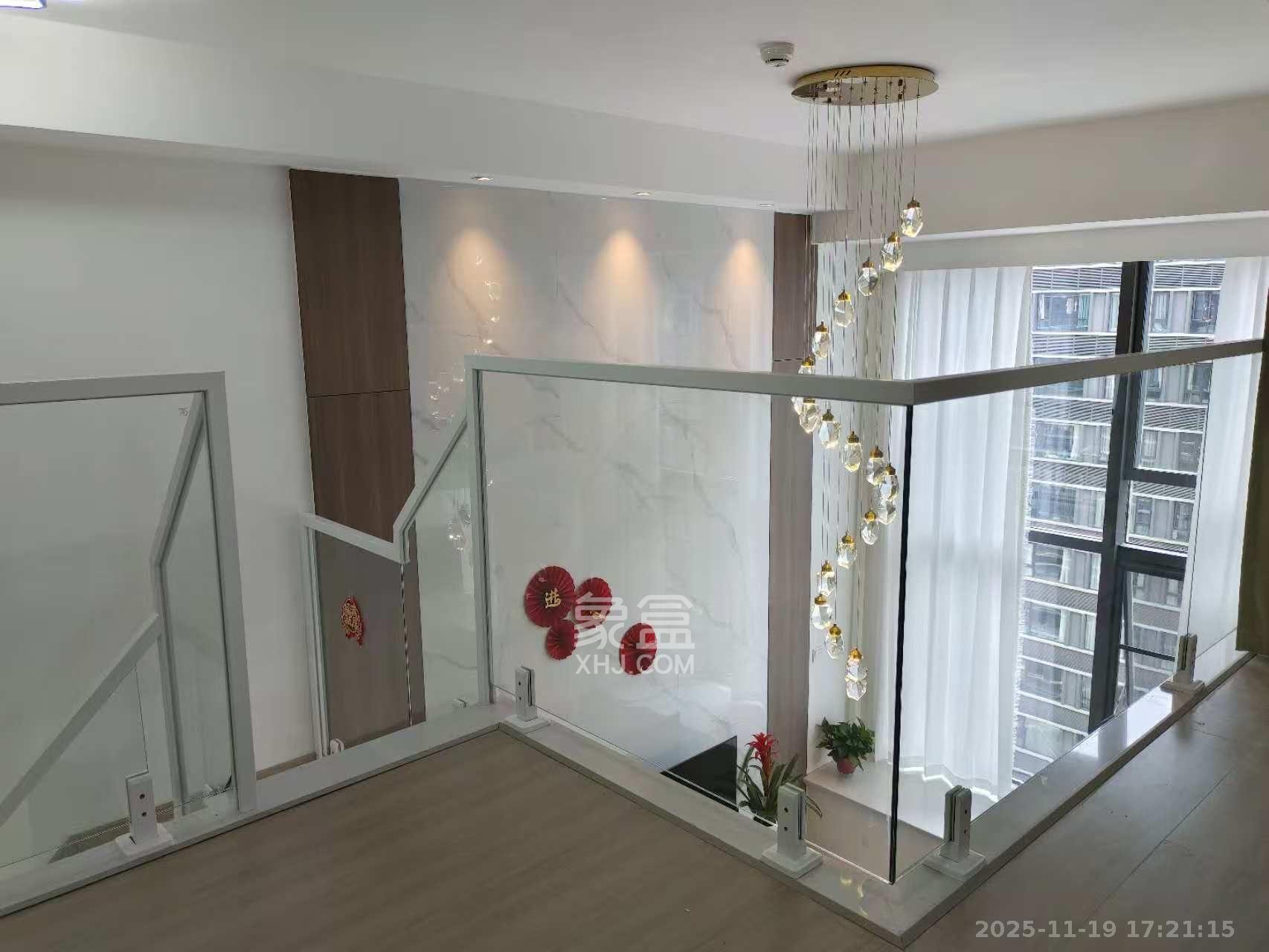 龙湖铂金岛  1室1厅1卫    3500.0元/月室内图