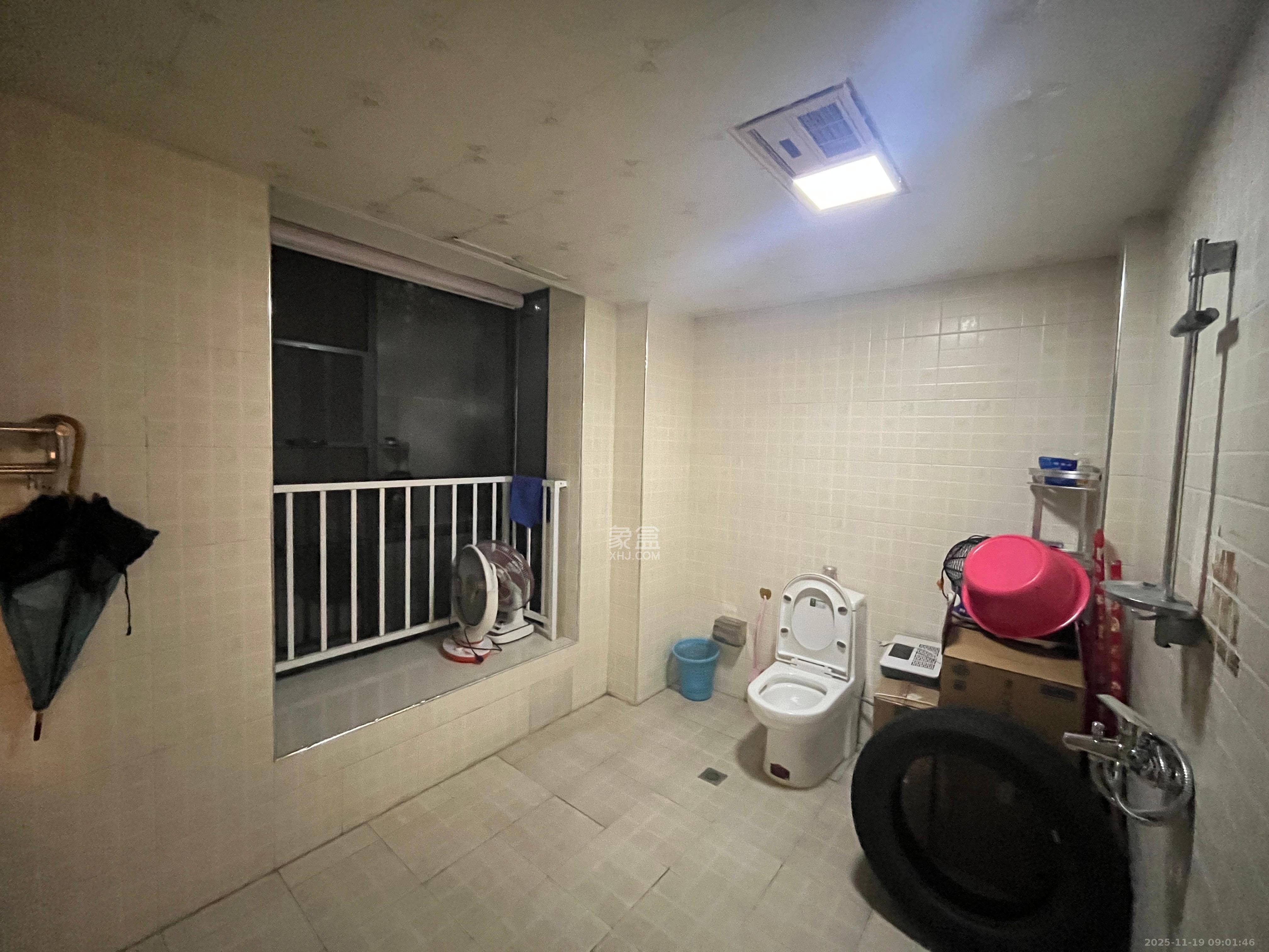 麓谷公馆(涉外国际公馆) 2室2厅2卫 2500.0元/月 麓谷公馆(涉外国际公馆) 2室2厅2卫 2500.0元/月室内图