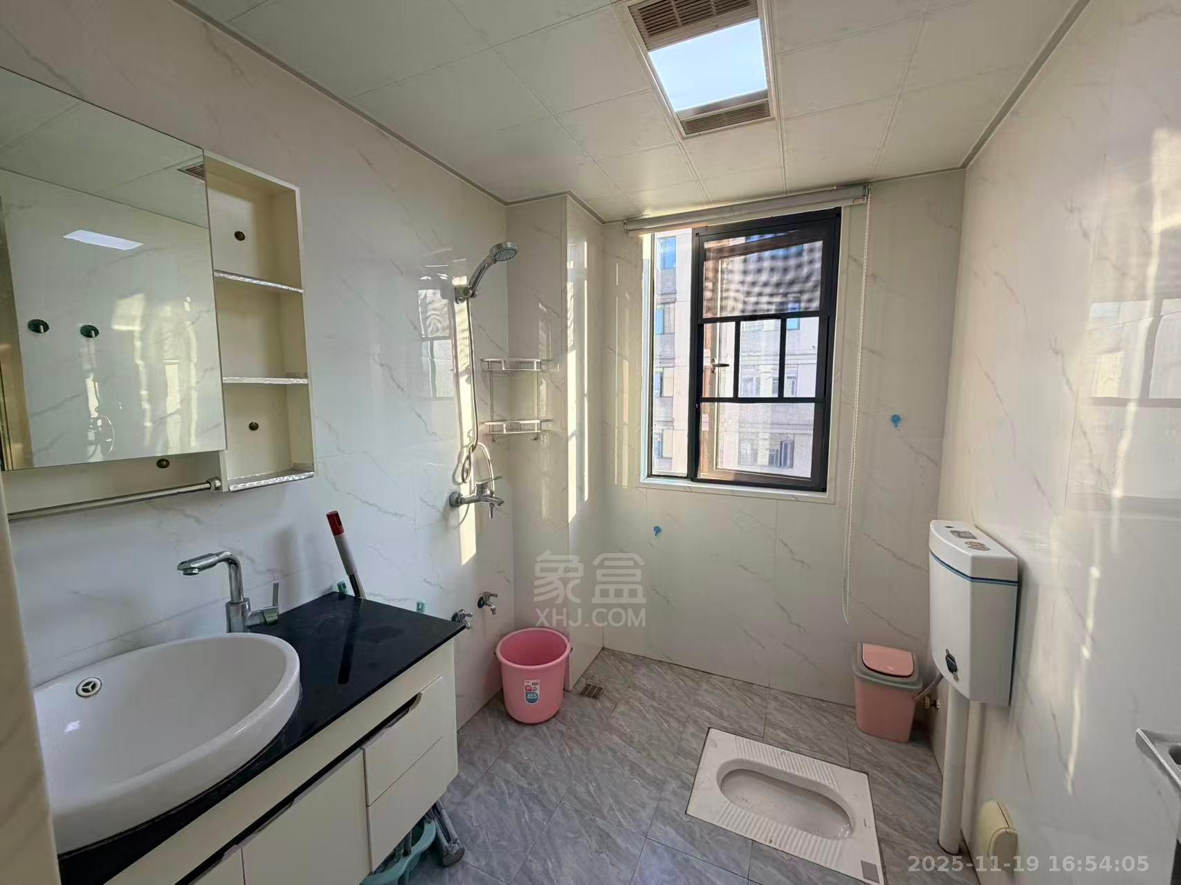 流金岁月-华晨国际 3室2厅1卫 2300.0元/月 流金岁月-华晨国际 3室2厅1卫 2300.0元/月室内图