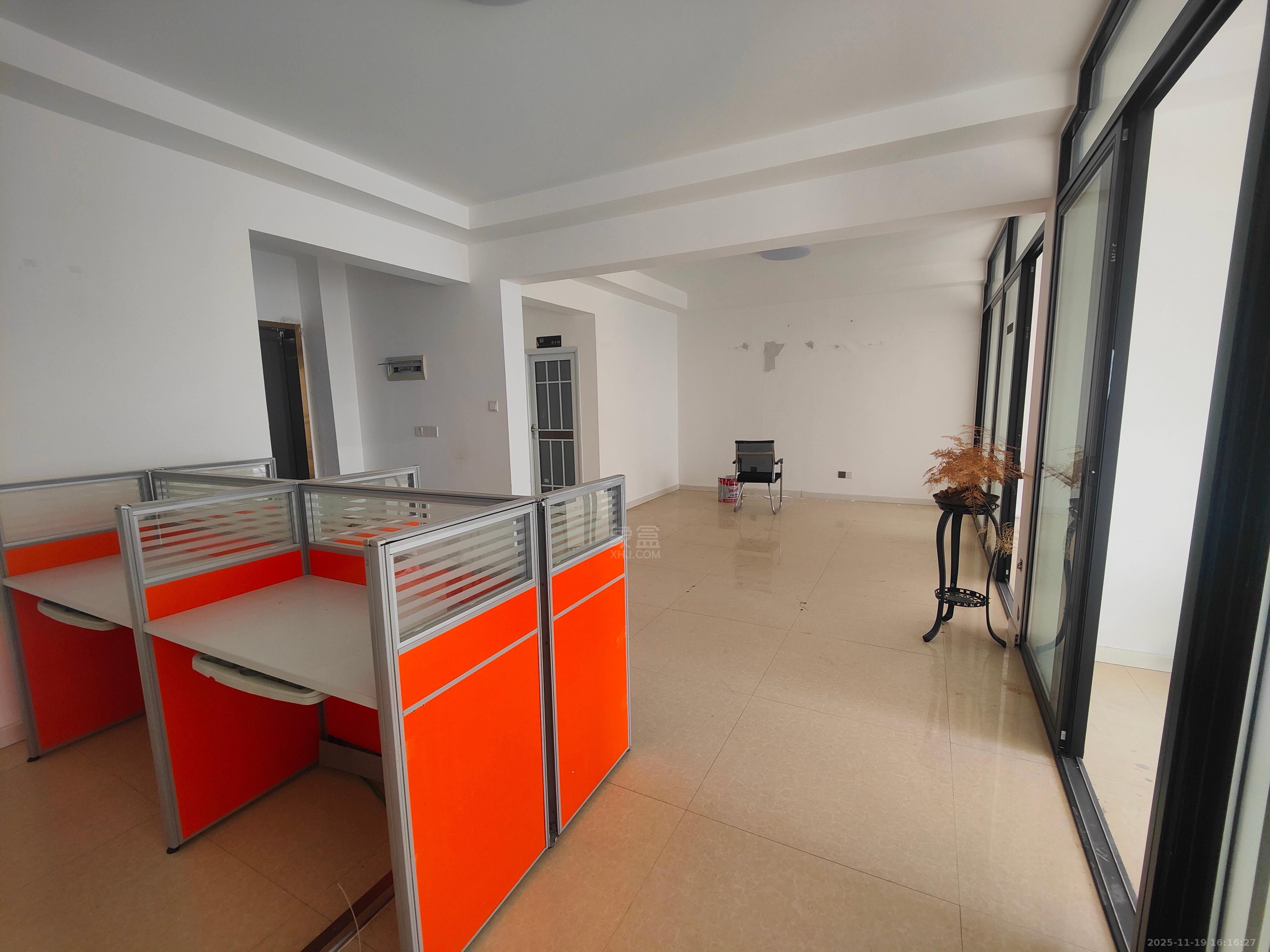 铭逸酒店 2室2厅2卫 3000.0元/月 铭逸酒店 2室2厅2卫 3000.0元/月室内图