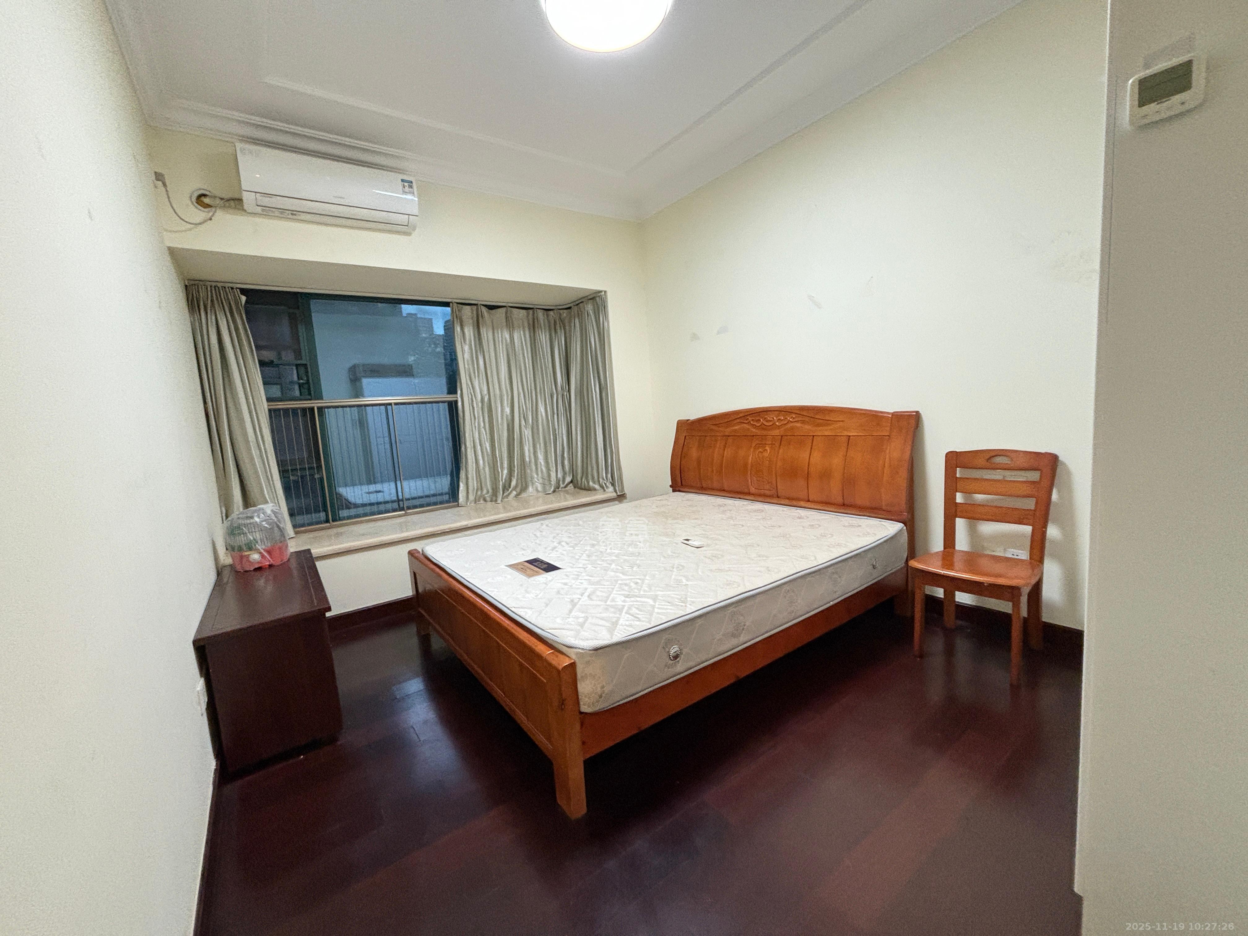 恒大名都  2室2厅1卫    1600.0元/月室内图