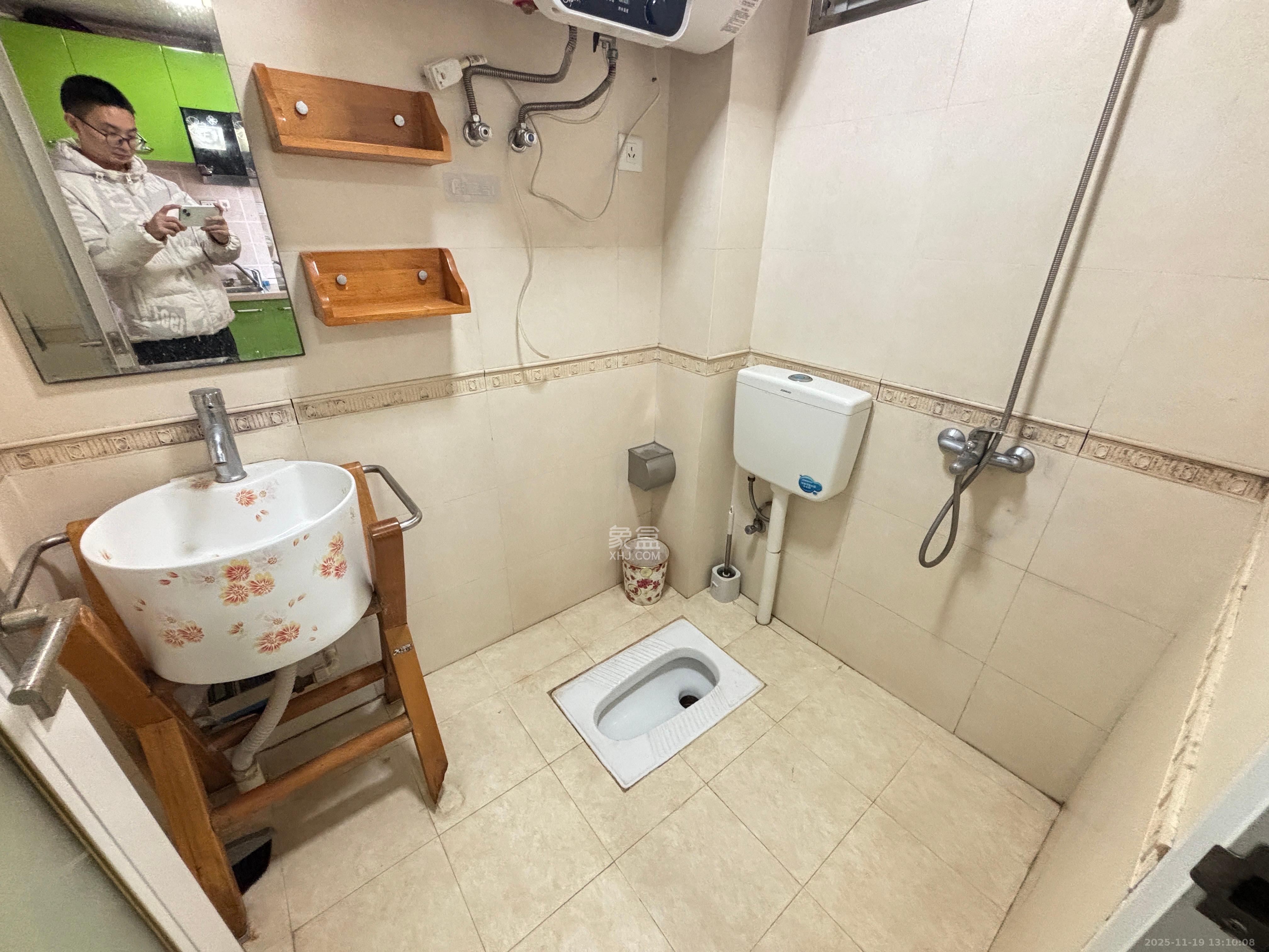 巧克力空间(建鸿达现代大厦) 1室1厅1卫 1200.0元/月 巧克力空间(建鸿达现代大厦) 1室1厅1卫 1200.0元/月室内图